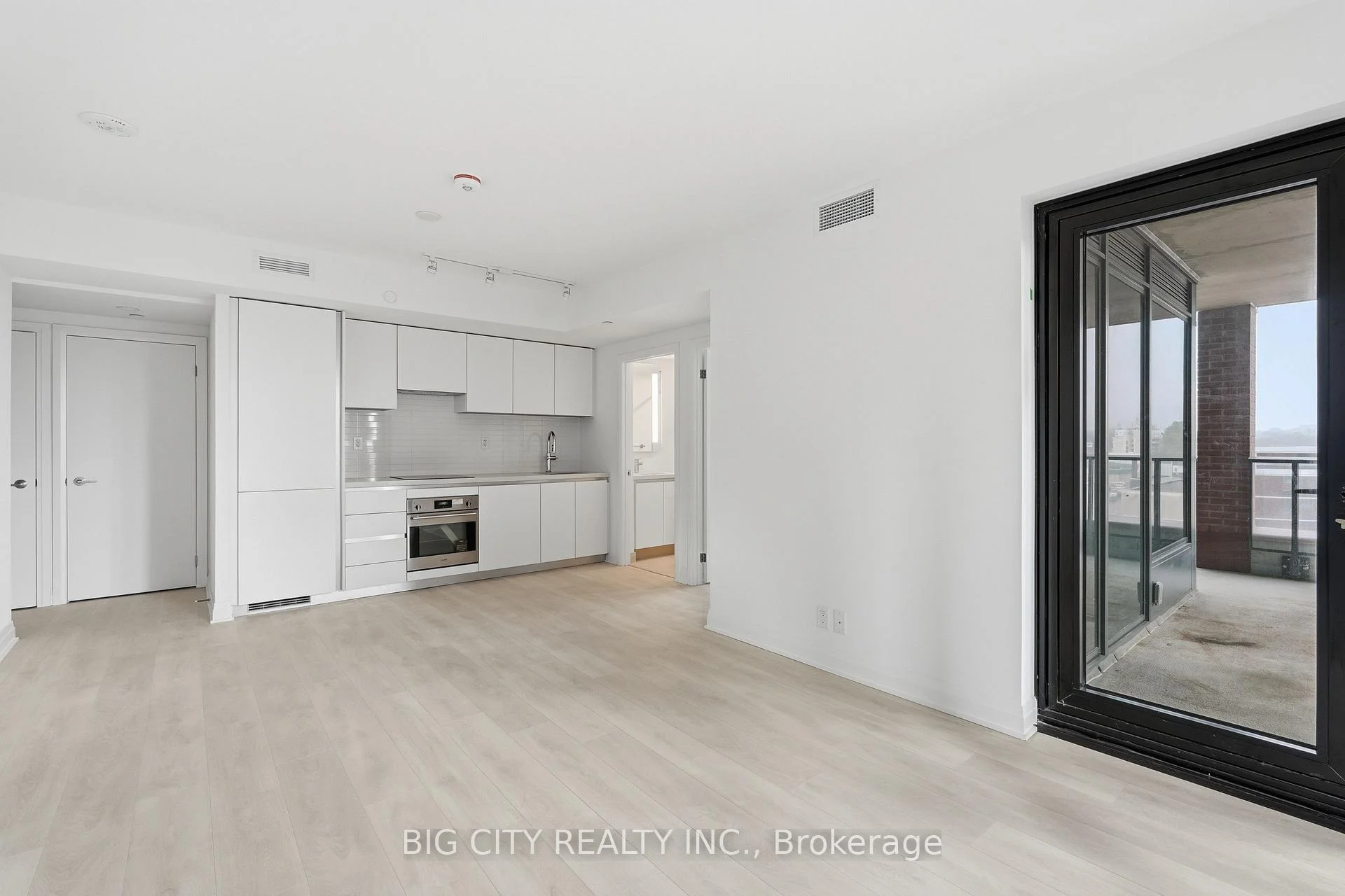 Photo 4 of Unit 407, 25 Frederick Todd Way, Toronto, Thorncliffe Park — HOMEH