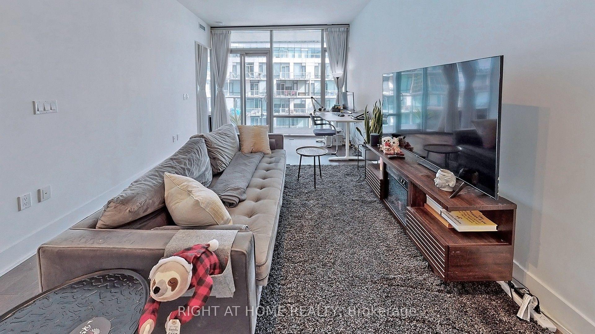 Photo 3 of Unit 920, 39 Queens Quay E, Toronto, Waterfront Communities — HOMEH