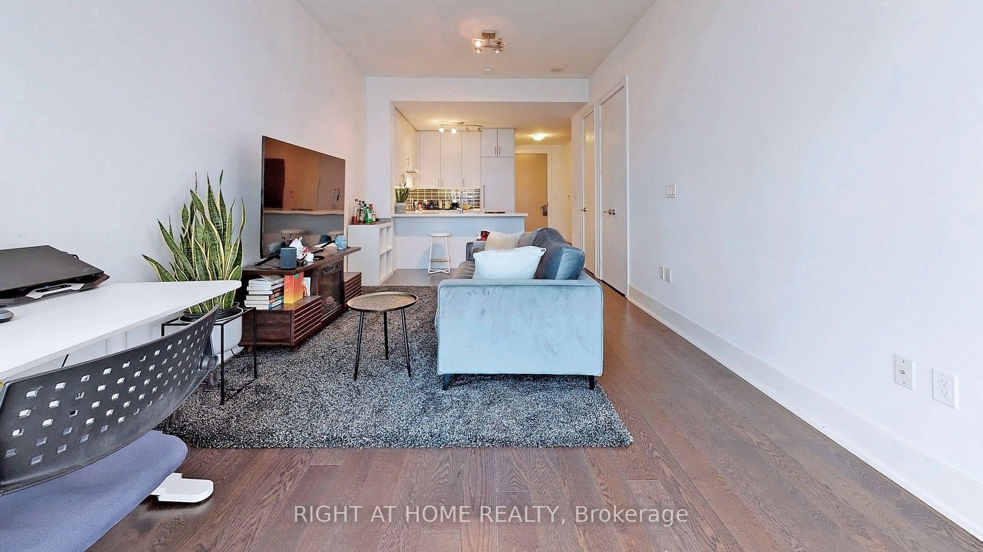 Photo 5 of Unit 920, 39 Queens Quay E, Toronto, Waterfront Communities — HOMEH