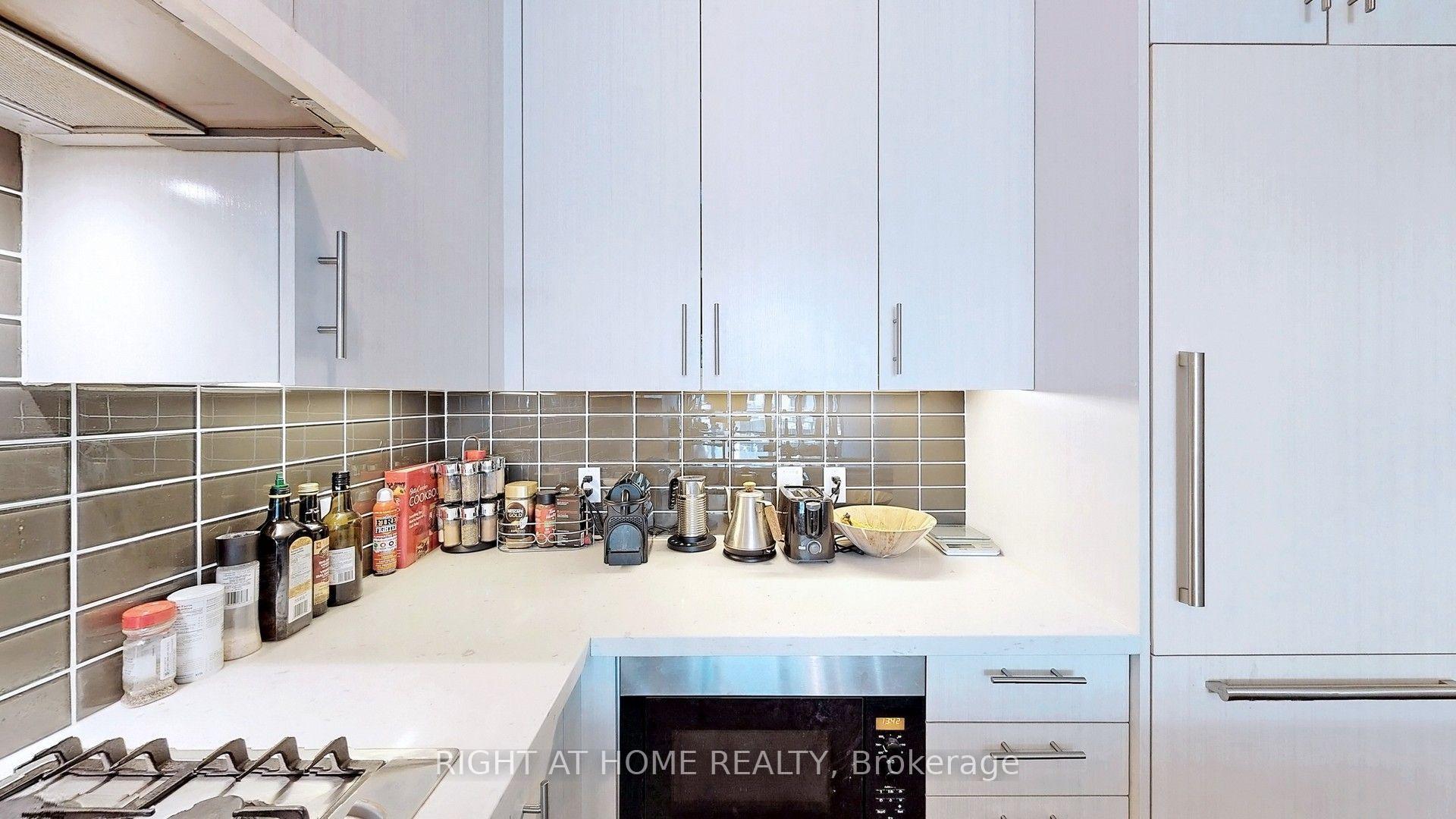 Photo 8 of Unit 920, 39 Queens Quay E, Toronto, Waterfront Communities — HOMEH