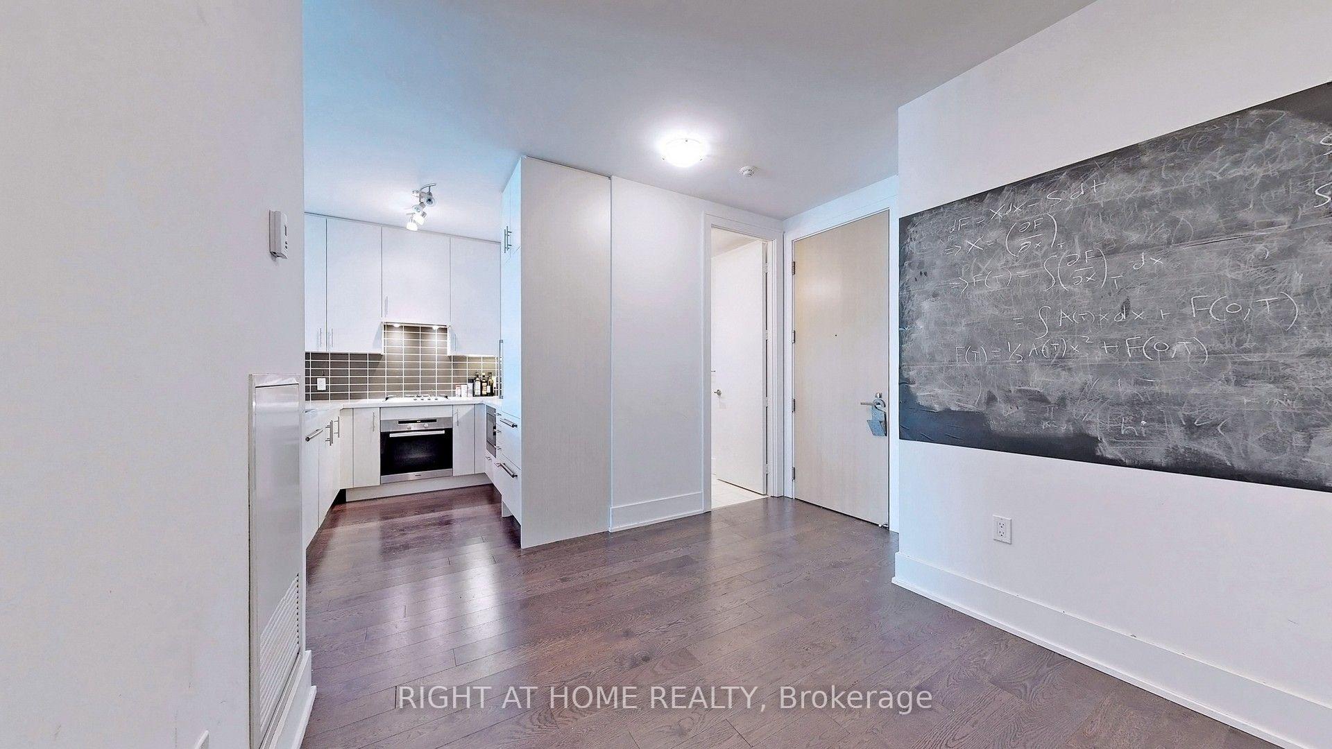 Photo 12 of Unit 920, 39 Queens Quay E, Toronto, Waterfront Communities — HOMEH