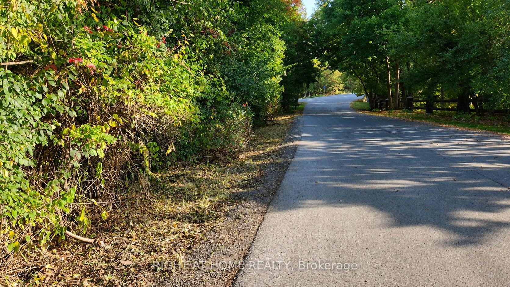 Photo 4 of 7 Beckenham Lane, Ottawa, Rothwell Heights — HOMEH