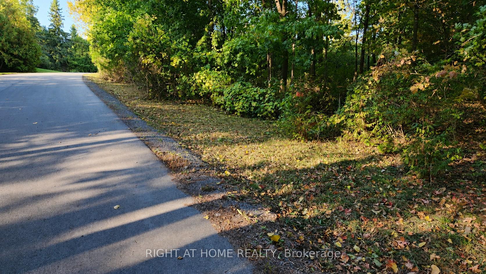 Photo 5 of 7 Beckenham Lane, Ottawa, Rothwell Heights — HOMEH