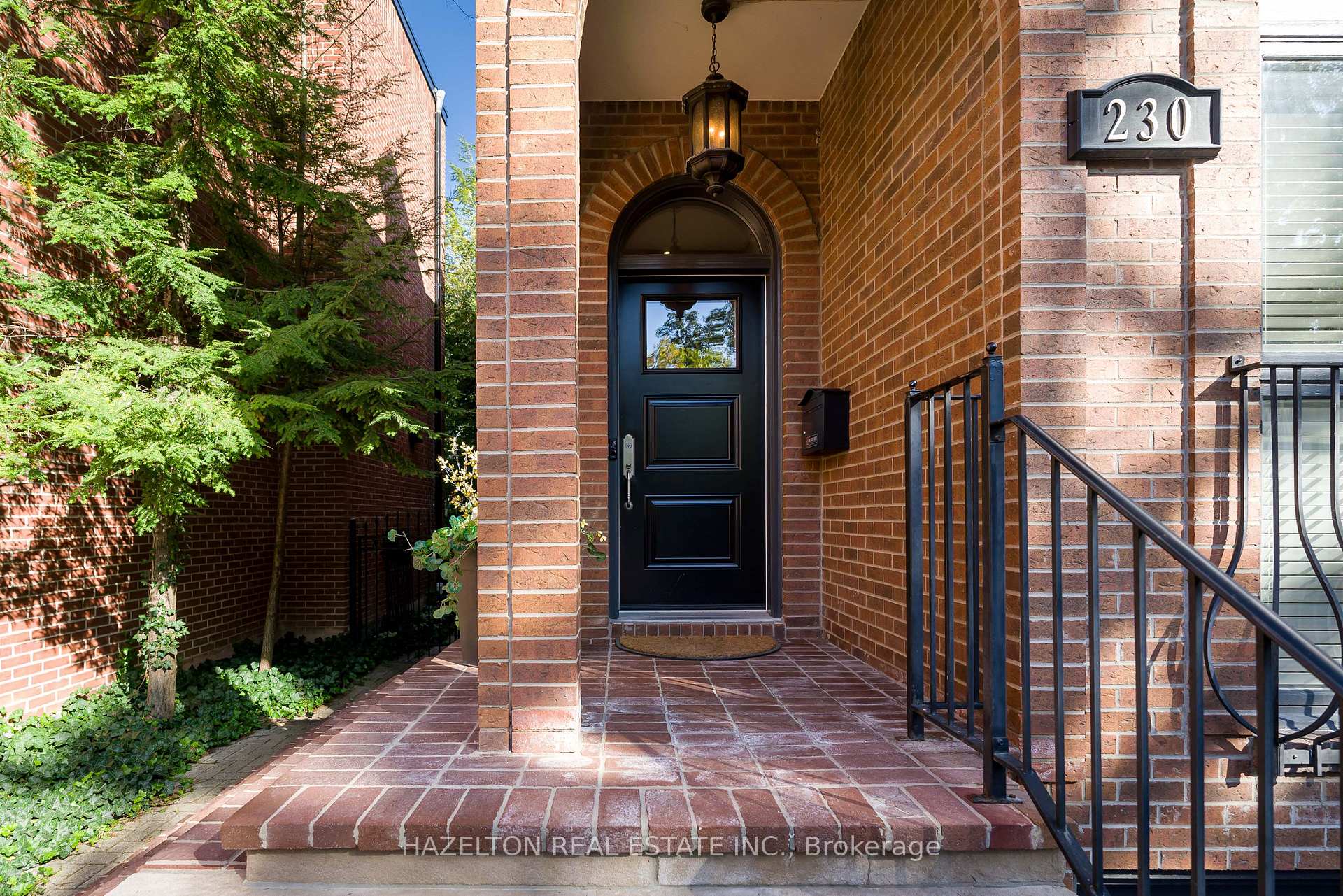 Photo 3 of 230 Glen Road, Toronto, Rosedale-Moore Park — HOMEH