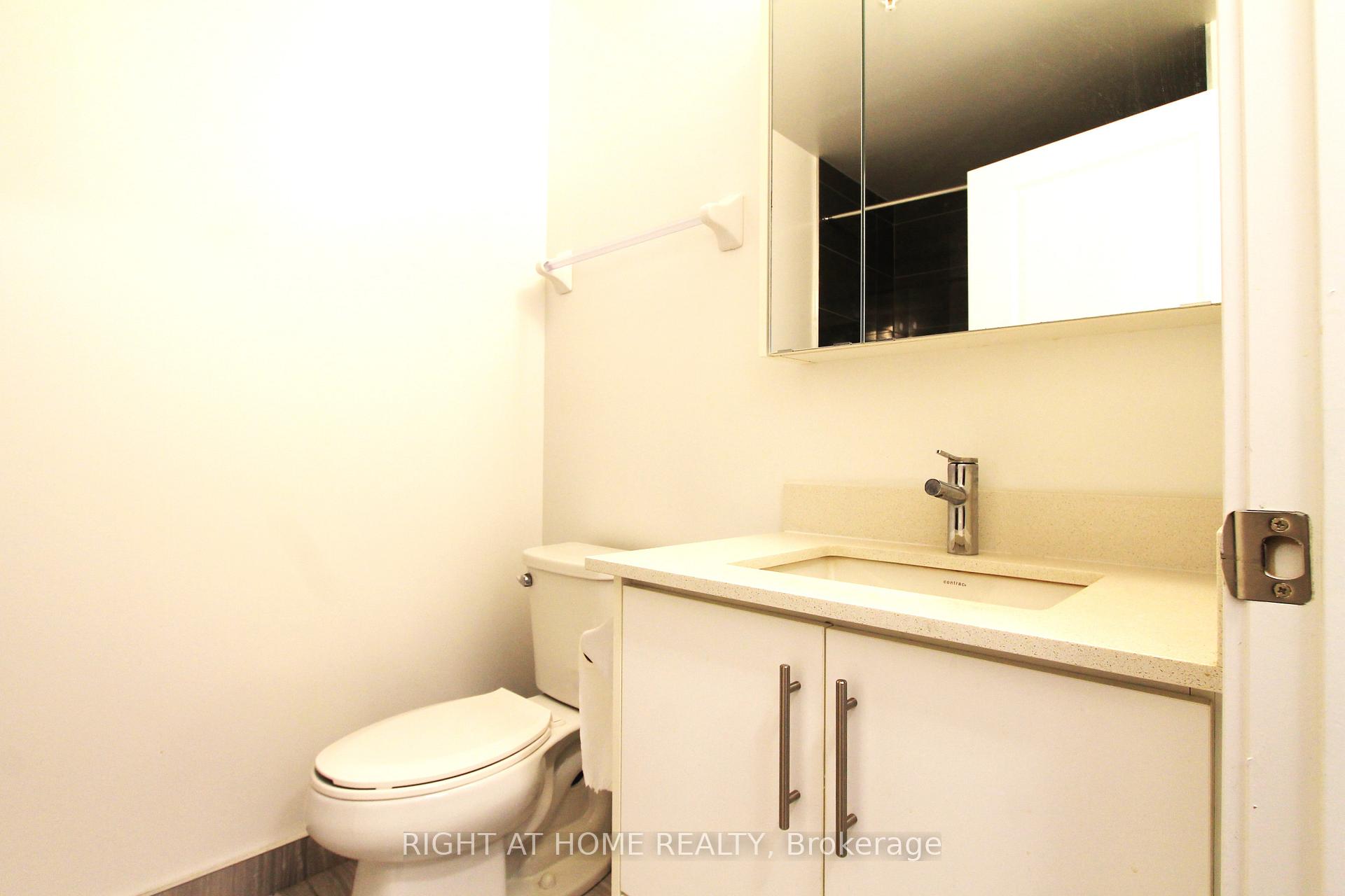 Photo 10 of Unit 907, 85 Oneida Crescent, Richmond Hill, Langstaff — HOMEH