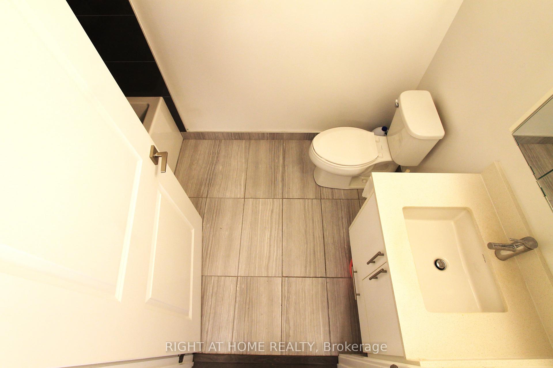 Photo 11 of Unit 907, 85 Oneida Crescent, Richmond Hill, Langstaff — HOMEH