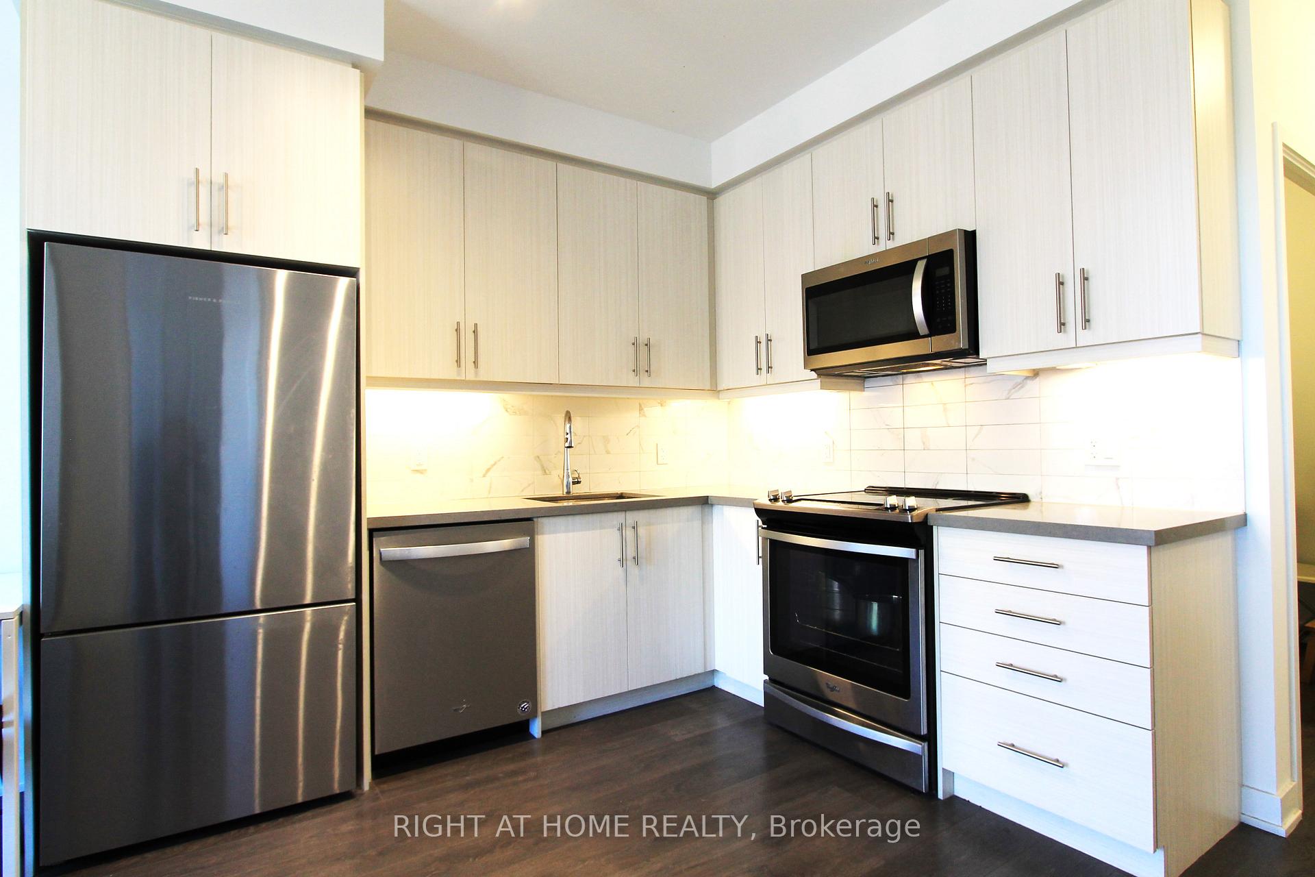 Photo 12 of Unit 907, 85 Oneida Crescent, Richmond Hill, Langstaff — HOMEH