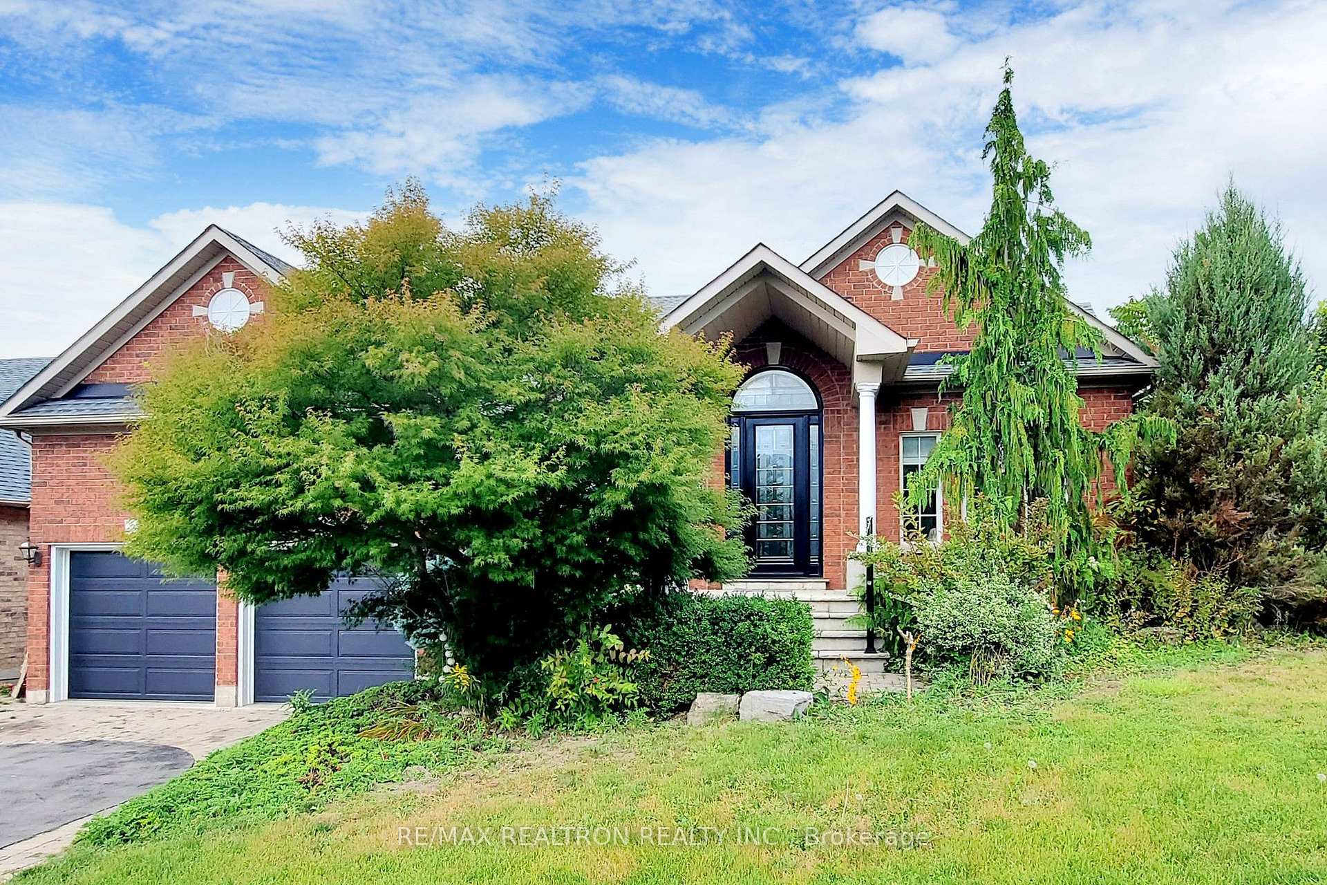 Photo 2 of 1021 Ivsbridge Boulevard, Newmarket, Stonehaven-Wyndham — HOMEH