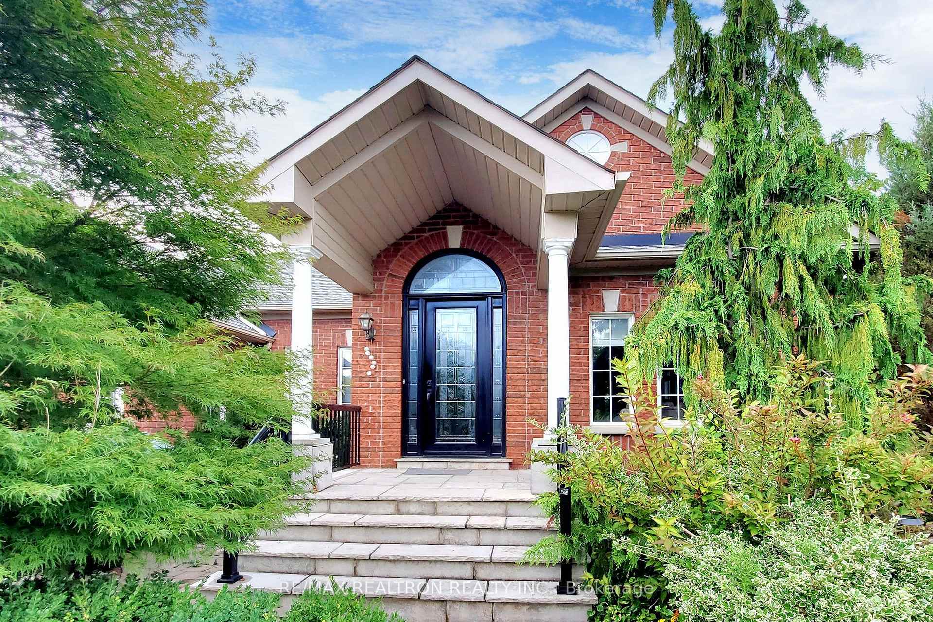 Photo 4 of 1021 Ivsbridge Boulevard, Newmarket, Stonehaven-Wyndham — HOMEH