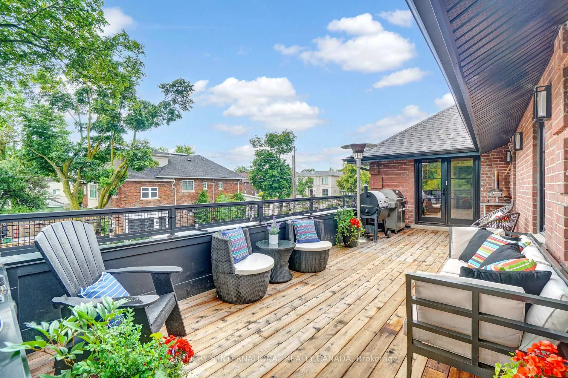 Photo 12 of Unit Upper, 461 Oriole Parkway, Toronto, Yonge-Eglinton — HOMEH
