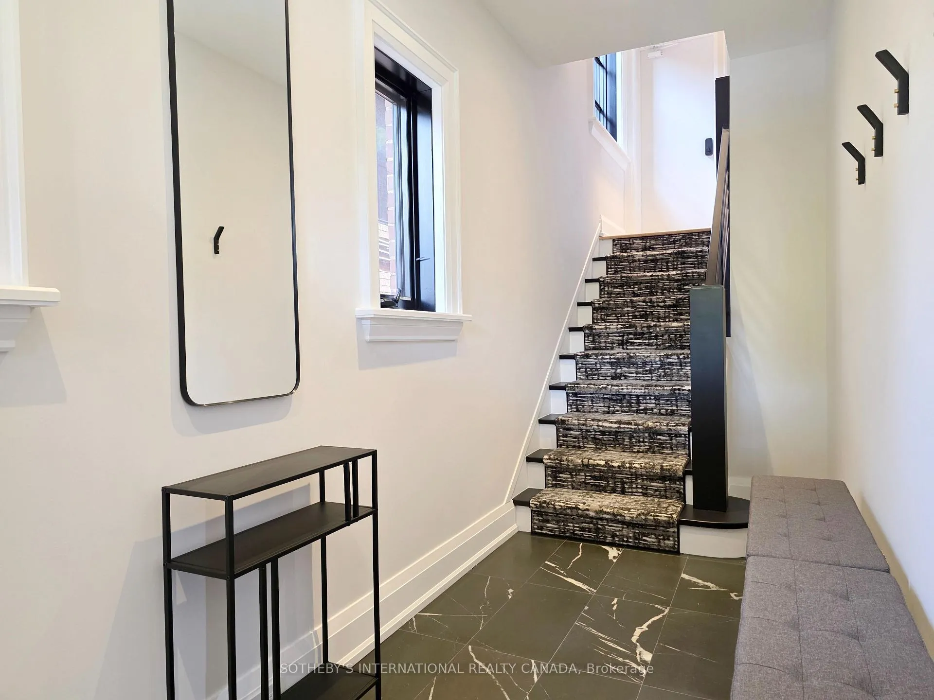 Photo 24 of Unit Upper, 461 Oriole Parkway, Toronto, Yonge-Eglinton — HOMEH