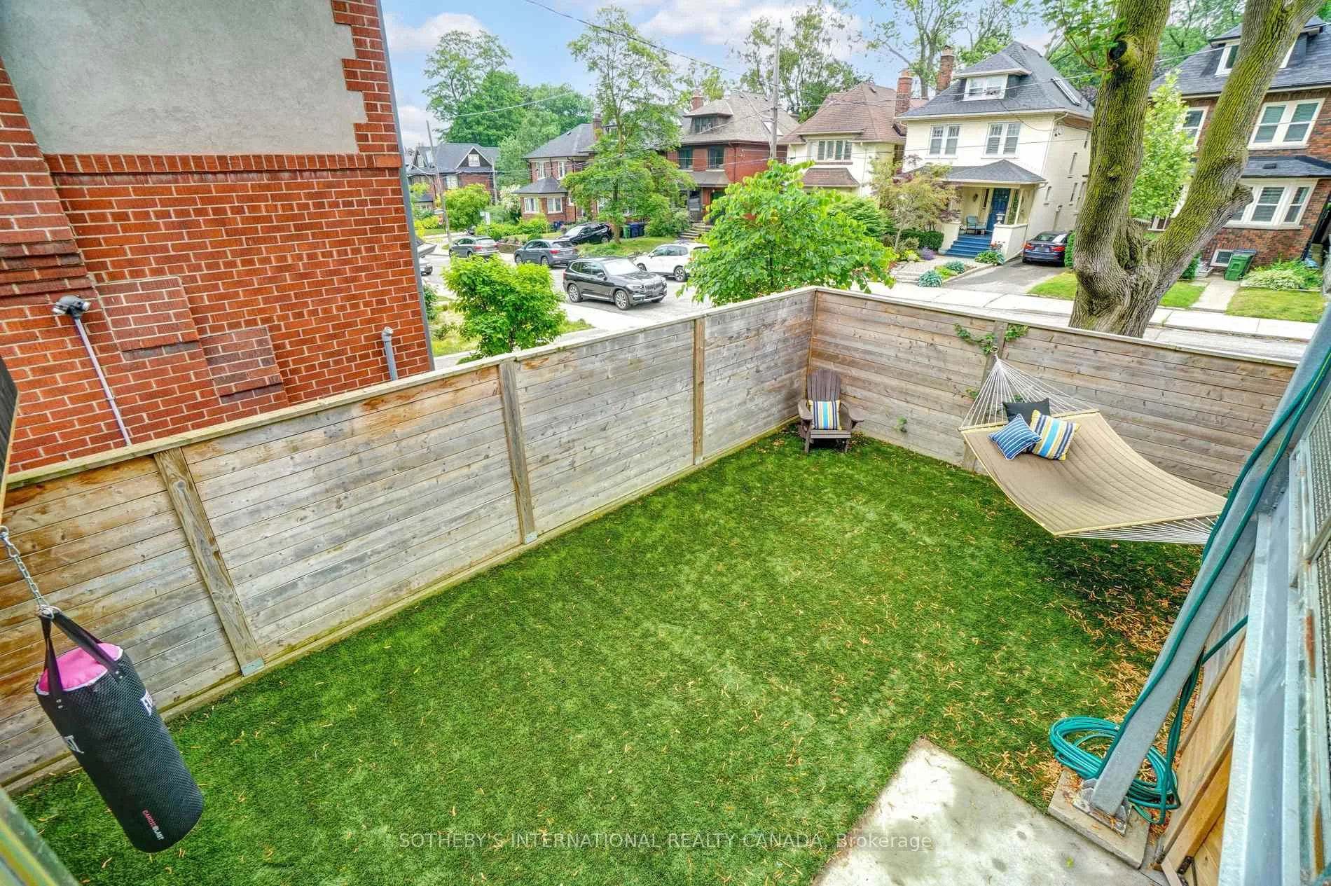 Photo 25 of Unit Upper, 461 Oriole Parkway, Toronto, Yonge-Eglinton — HOMEH