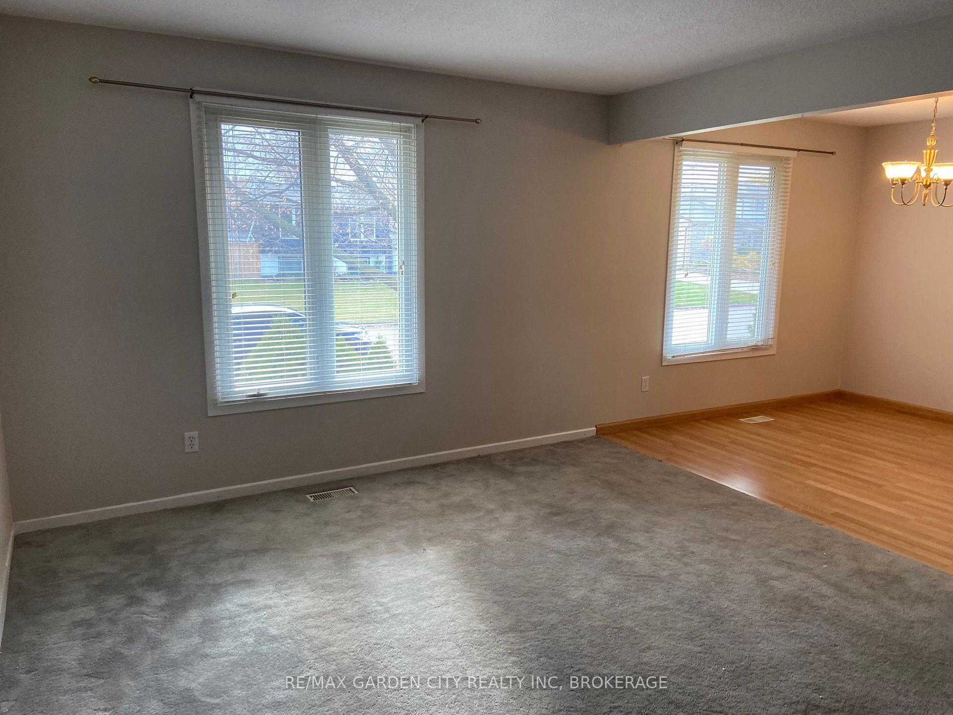 Photo 13 of Unit Upper, 9 Stonegate Drive, St. Catharines, Secord Woods — HOMEH