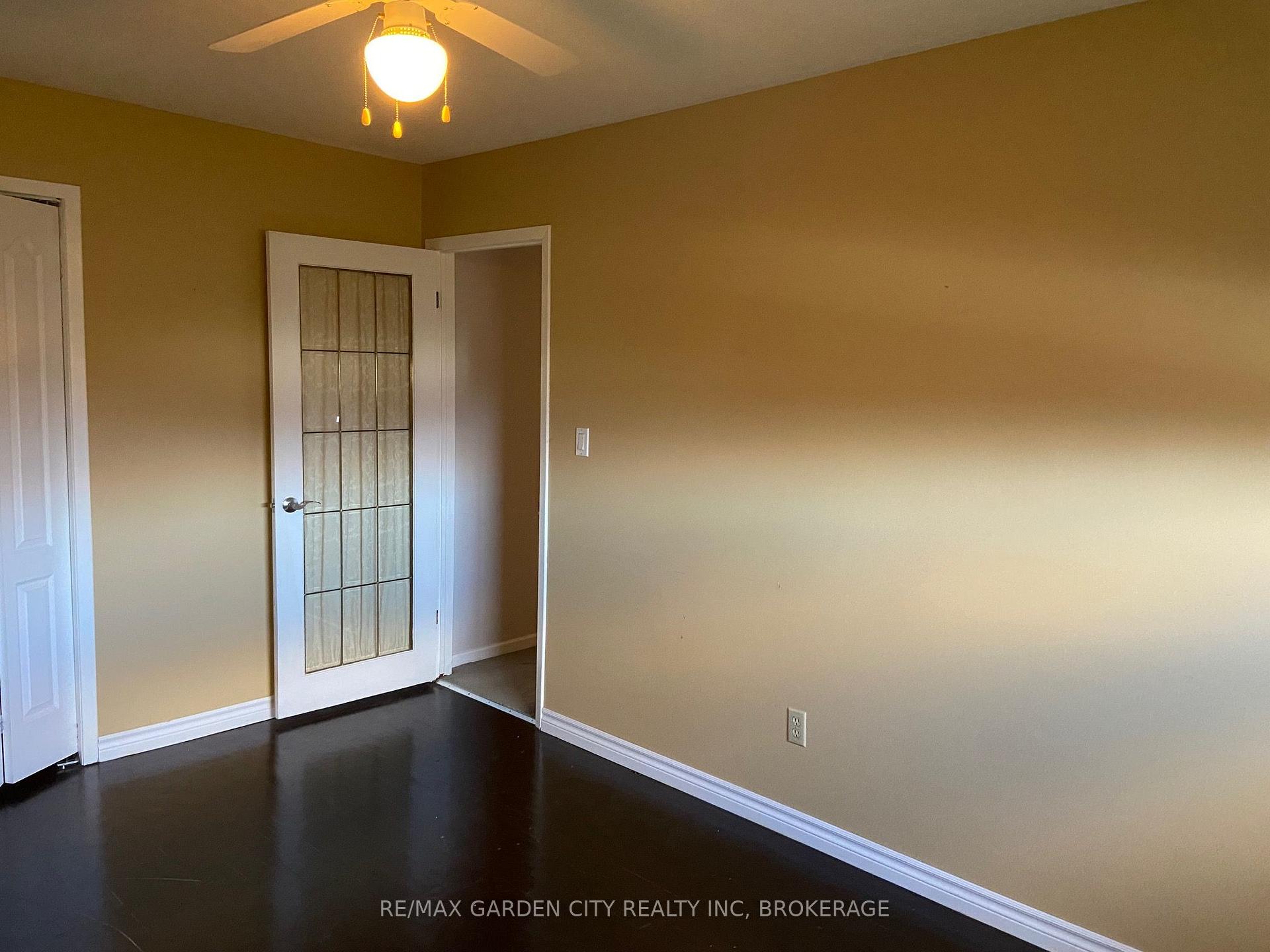 Photo 30 of Unit Upper, 9 Stonegate Drive, St. Catharines, Secord Woods — HOMEH