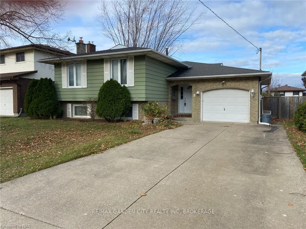 Photo 4 of Unit Upper, 9 Stonegate Drive, St. Catharines, Secord Woods — HOMEH