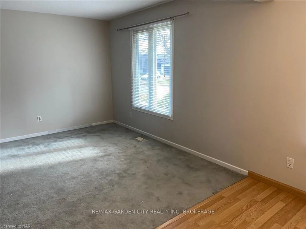 Photo 16 of Unit Upper, 9 Stonegate Drive, St. Catharines, Secord Woods — HOMEH