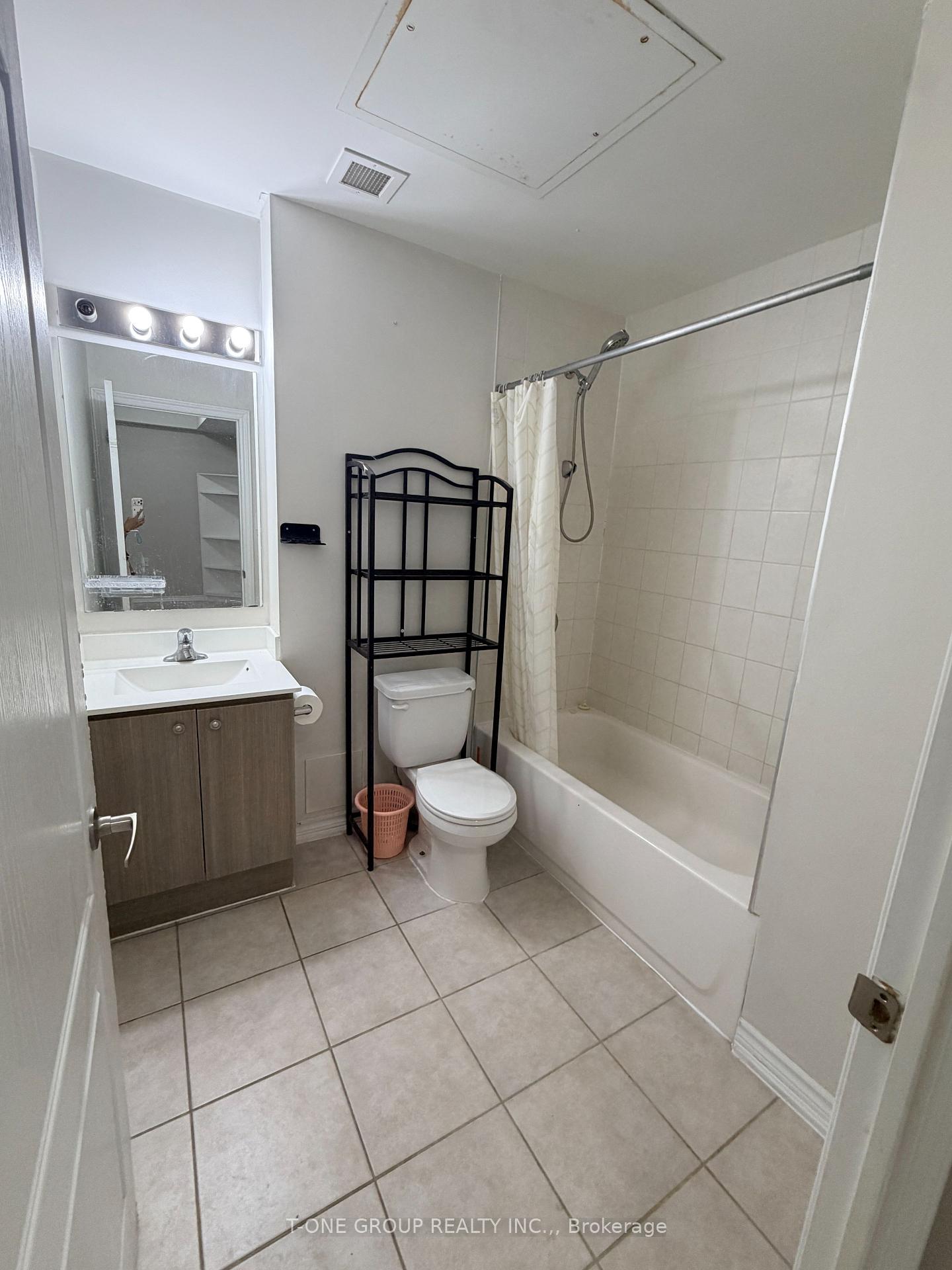 Photo 8 of Unit 1028, 8323 Kennedy Road, Markham, Village Green-South Unionville — HOMEH