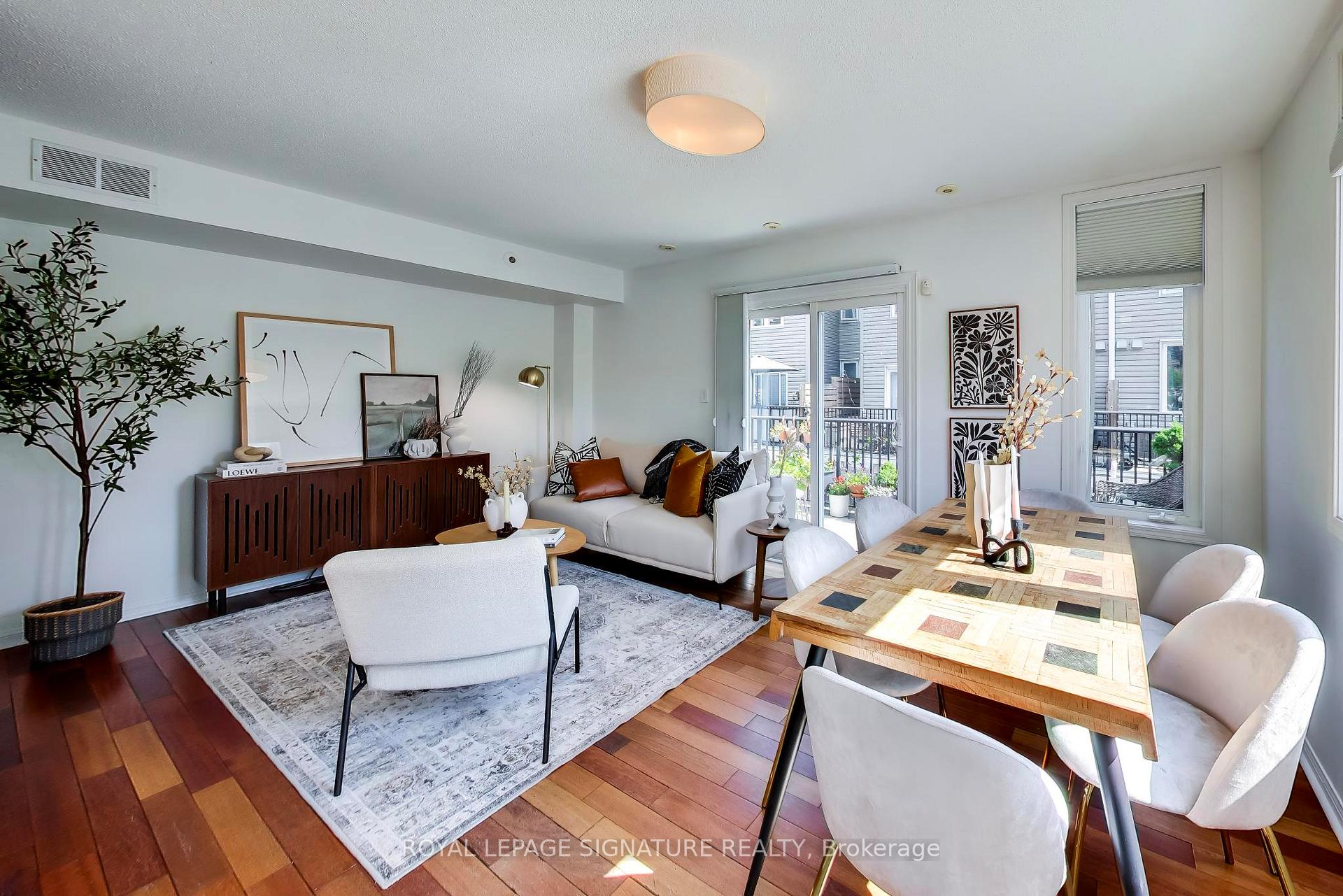 Photo 3 of 1 Crawford Street, Toronto, Niagara — HOMEH