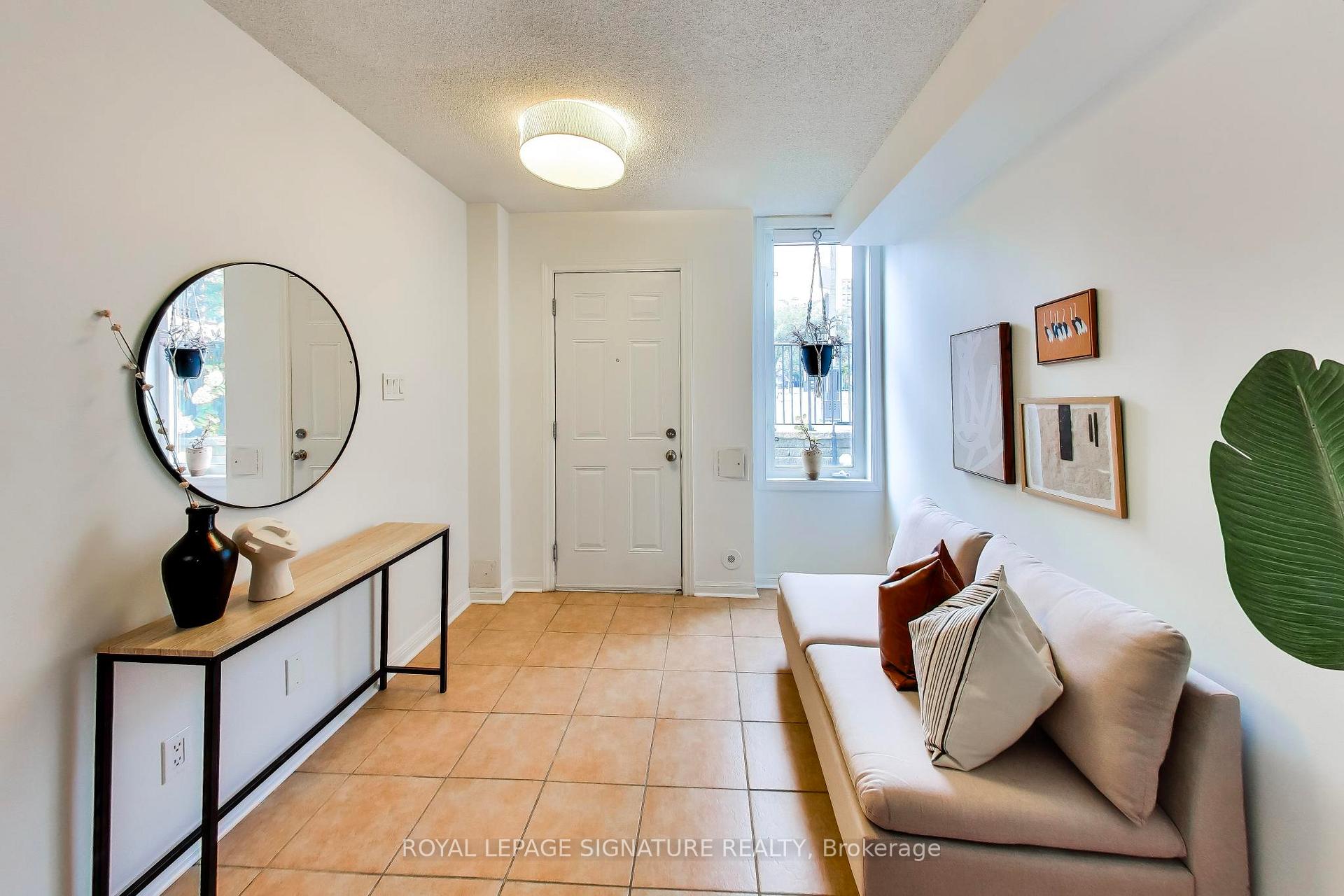 Photo 5 of 1 Crawford Street, Toronto, Niagara — HOMEH