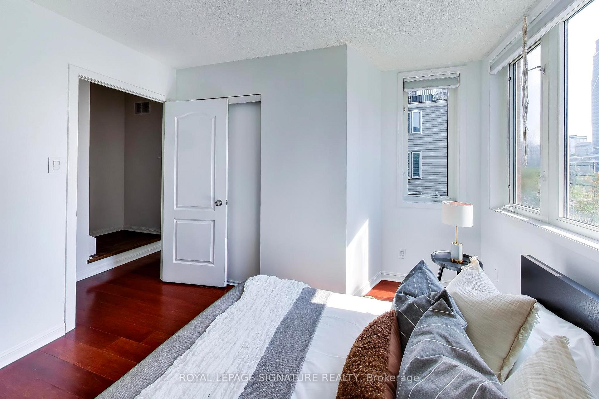 Photo 18 of 1 Crawford Street, Toronto, Niagara — HOMEH