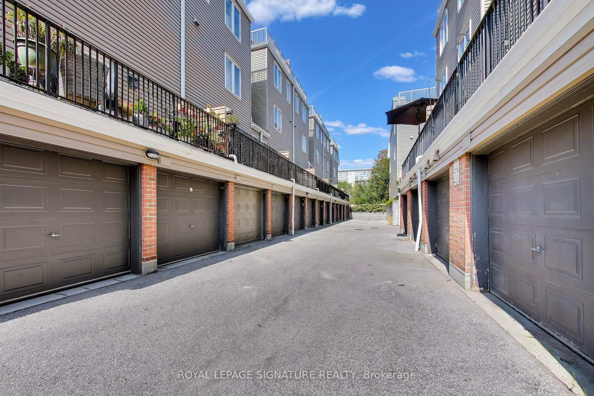 Photo 33 of 1 Crawford Street, Toronto, Niagara — HOMEH