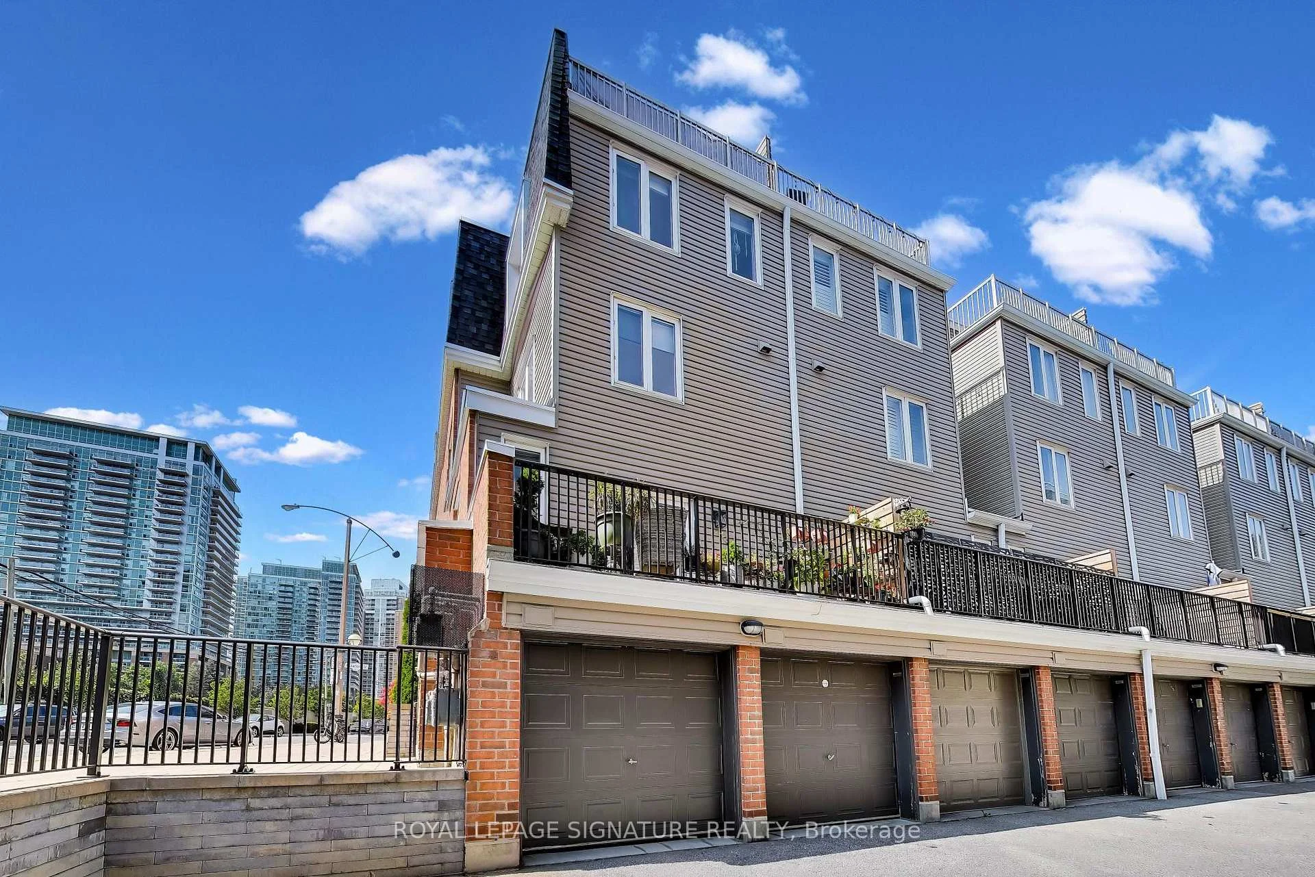 Photo 35 of 1 Crawford Street, Toronto, Niagara — HOMEH