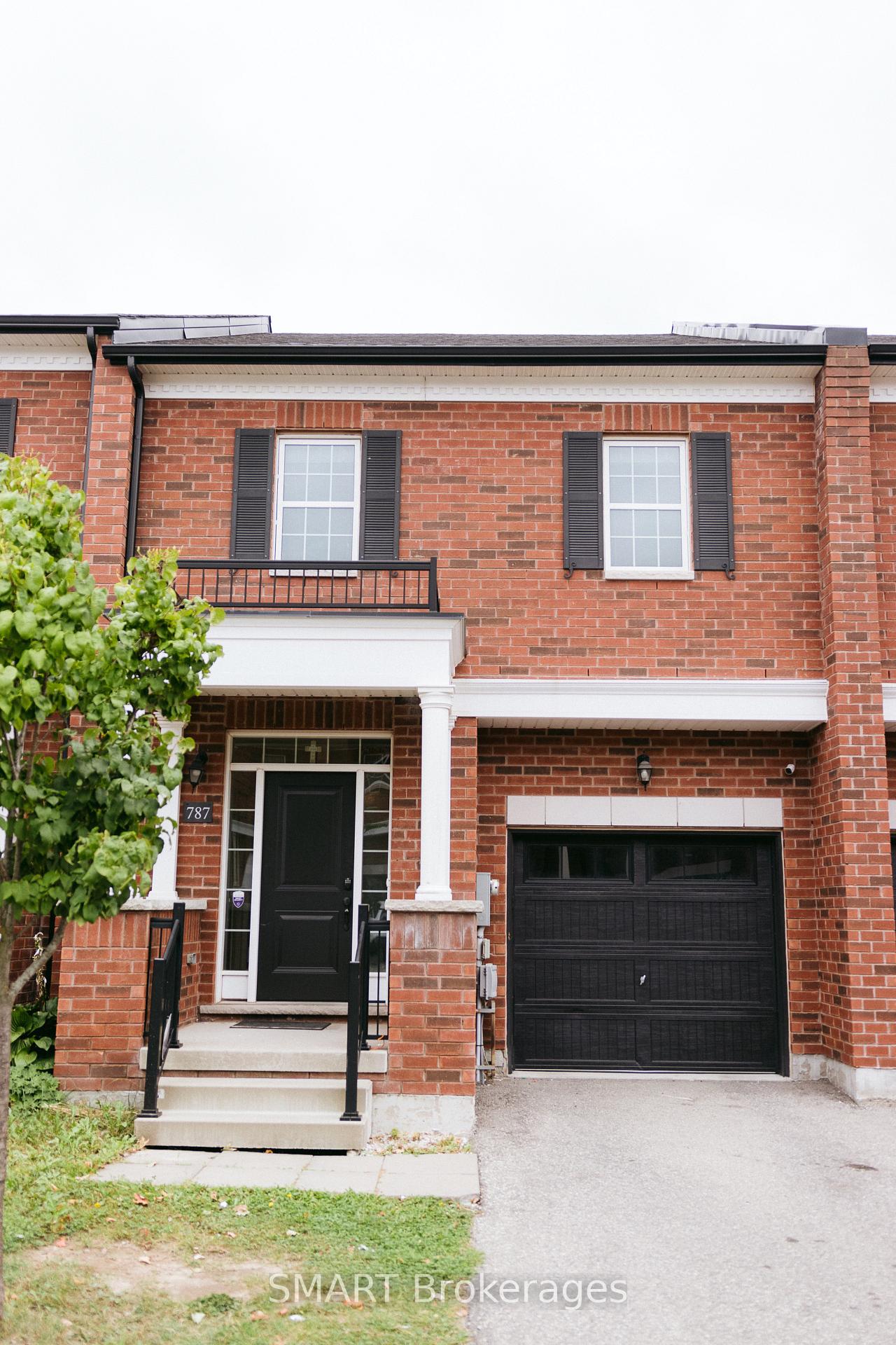 Photo 2 of 787 Banks Crescent, Milton, Willmott — HOMEH