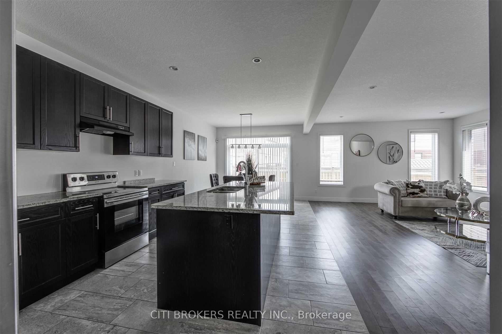 Photo 3 of 1562 Noah Bend, London, North I — HOMEH