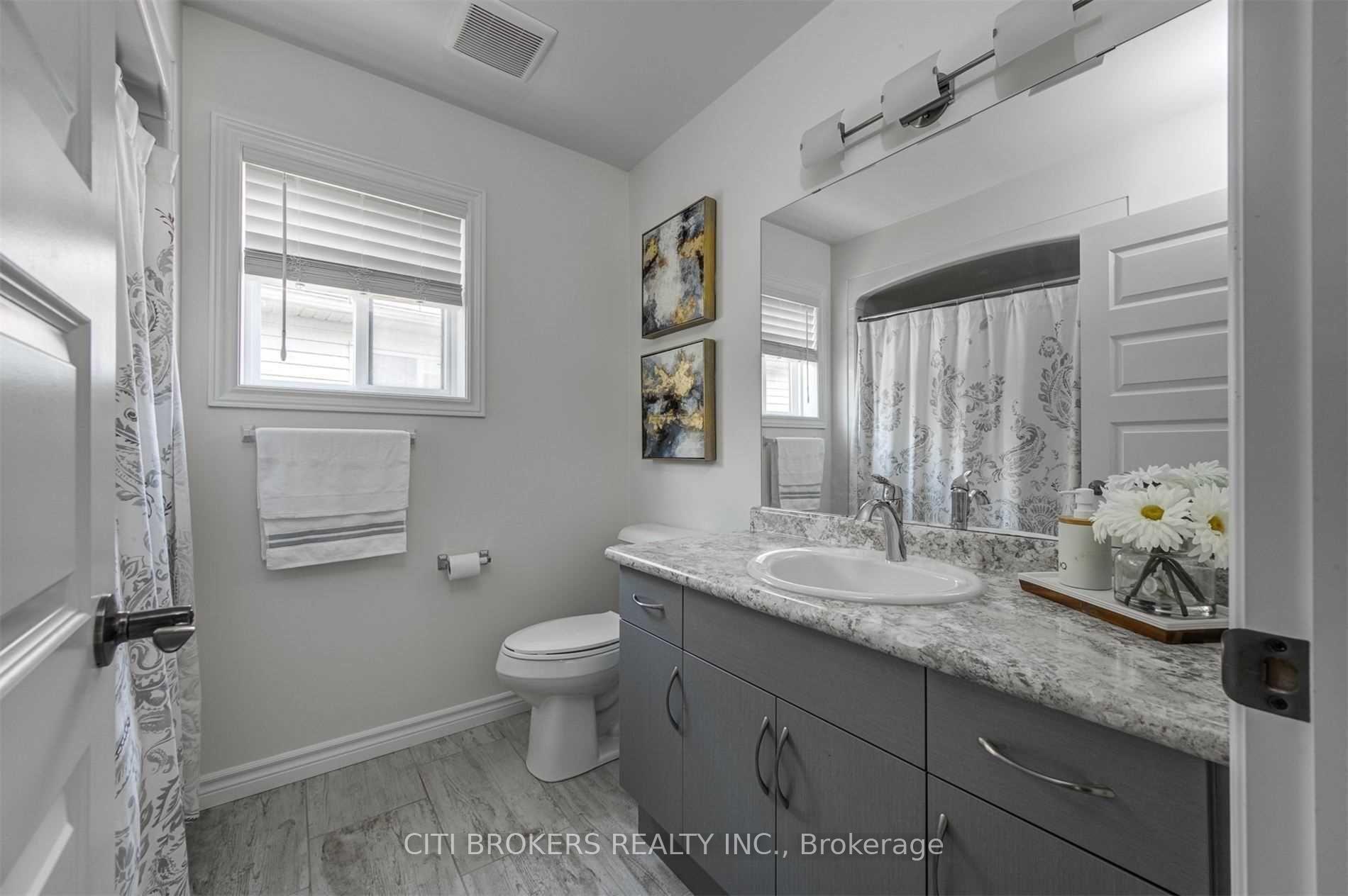 Photo 11 of 1562 Noah Bend, London, North I — HOMEH