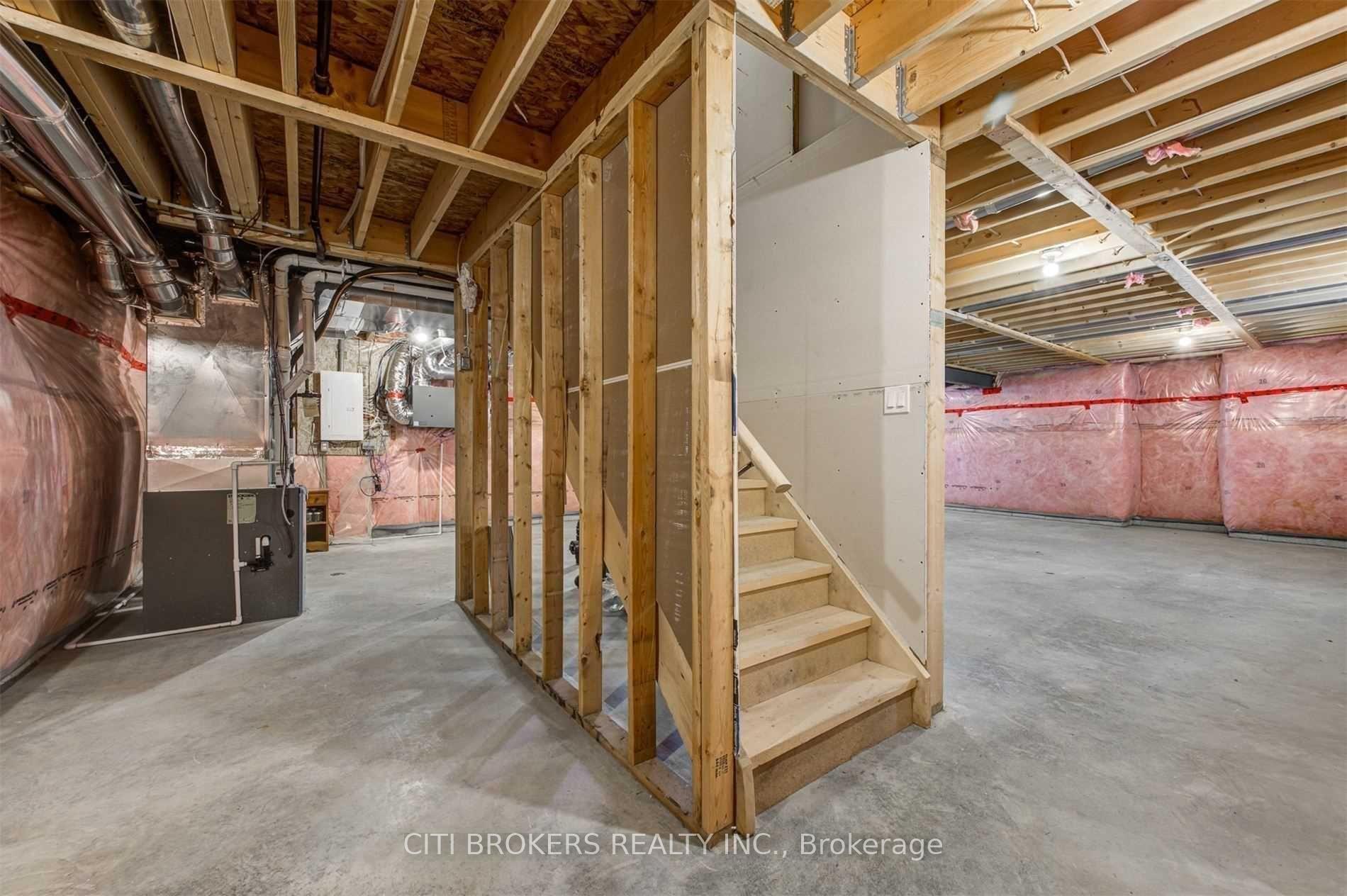Photo 12 of 1562 Noah Bend, London, North I — HOMEH