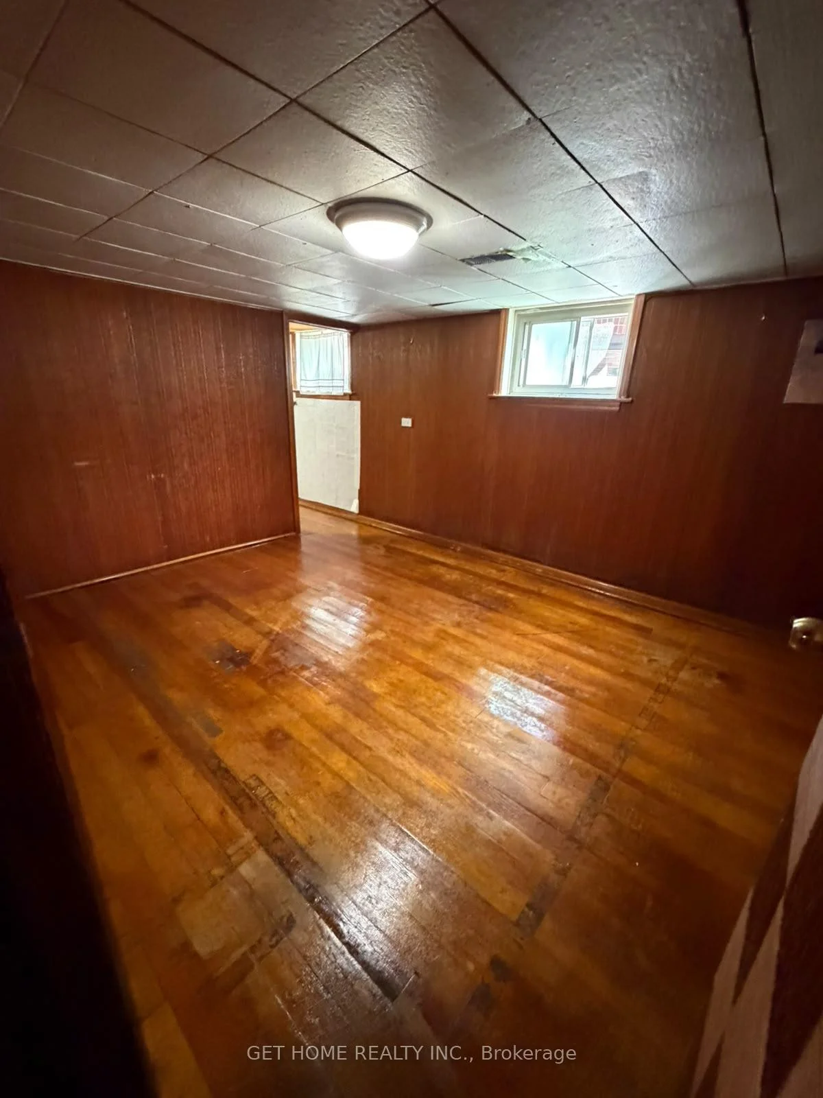 Photo 4 of Unit Basement, 105 St Hubert Avenue, Toronto, East York — HOMEH