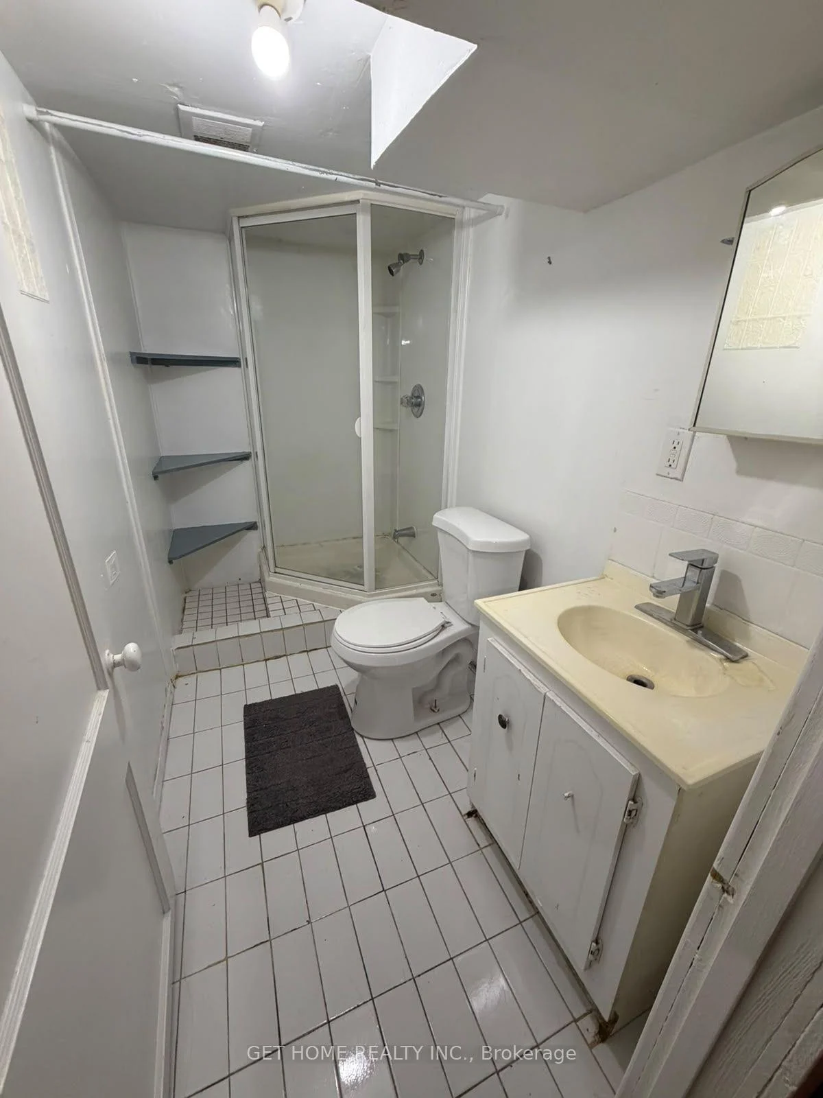 Photo 6 of Unit Basement, 105 St Hubert Avenue, Toronto, East York — HOMEH