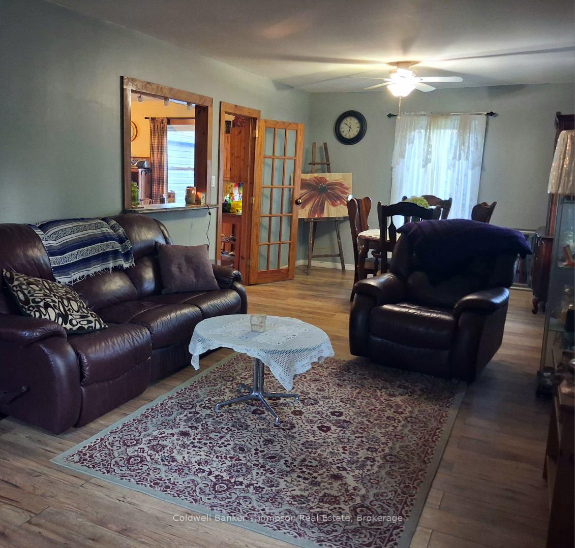 Photo 5 of 157 Ottawa Avenue, Machar — HOMEH
