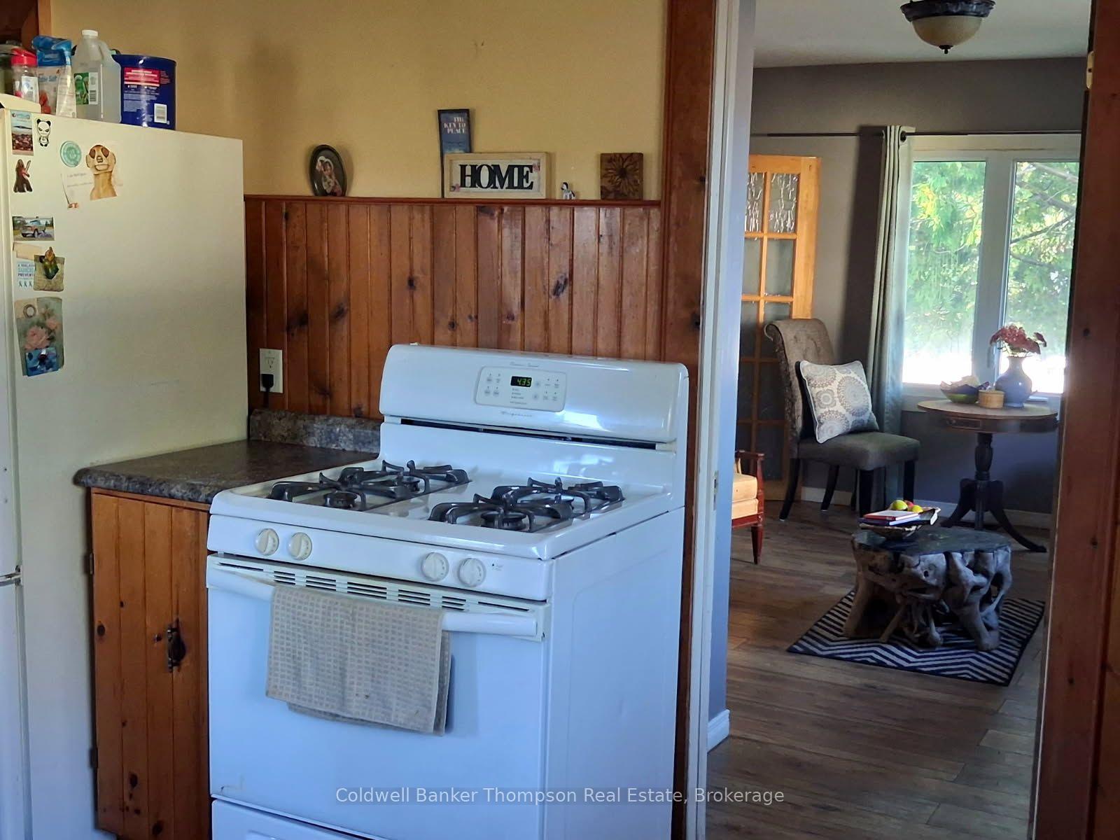Photo 14 of 157 Ottawa Avenue, Machar — HOMEH