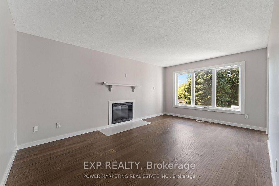 Photo 8 of 5722 Kemplane Court, Ottawa, Blackburn Hamlet (South) — HOMEH