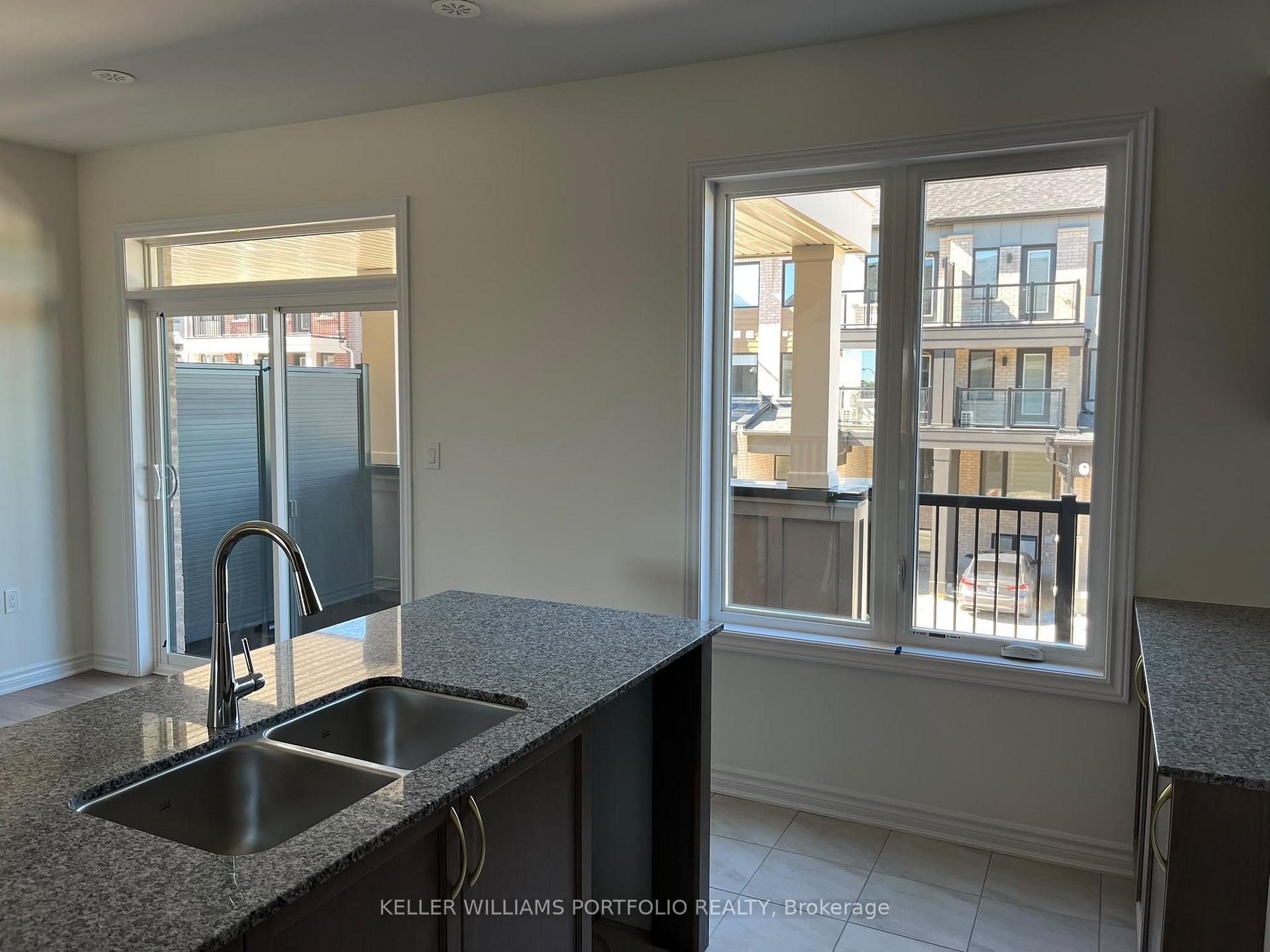 Photo 4 of Unit Upper, 8 Thornbird Crescent, Brampton, Northwest Brampton — HOMEH