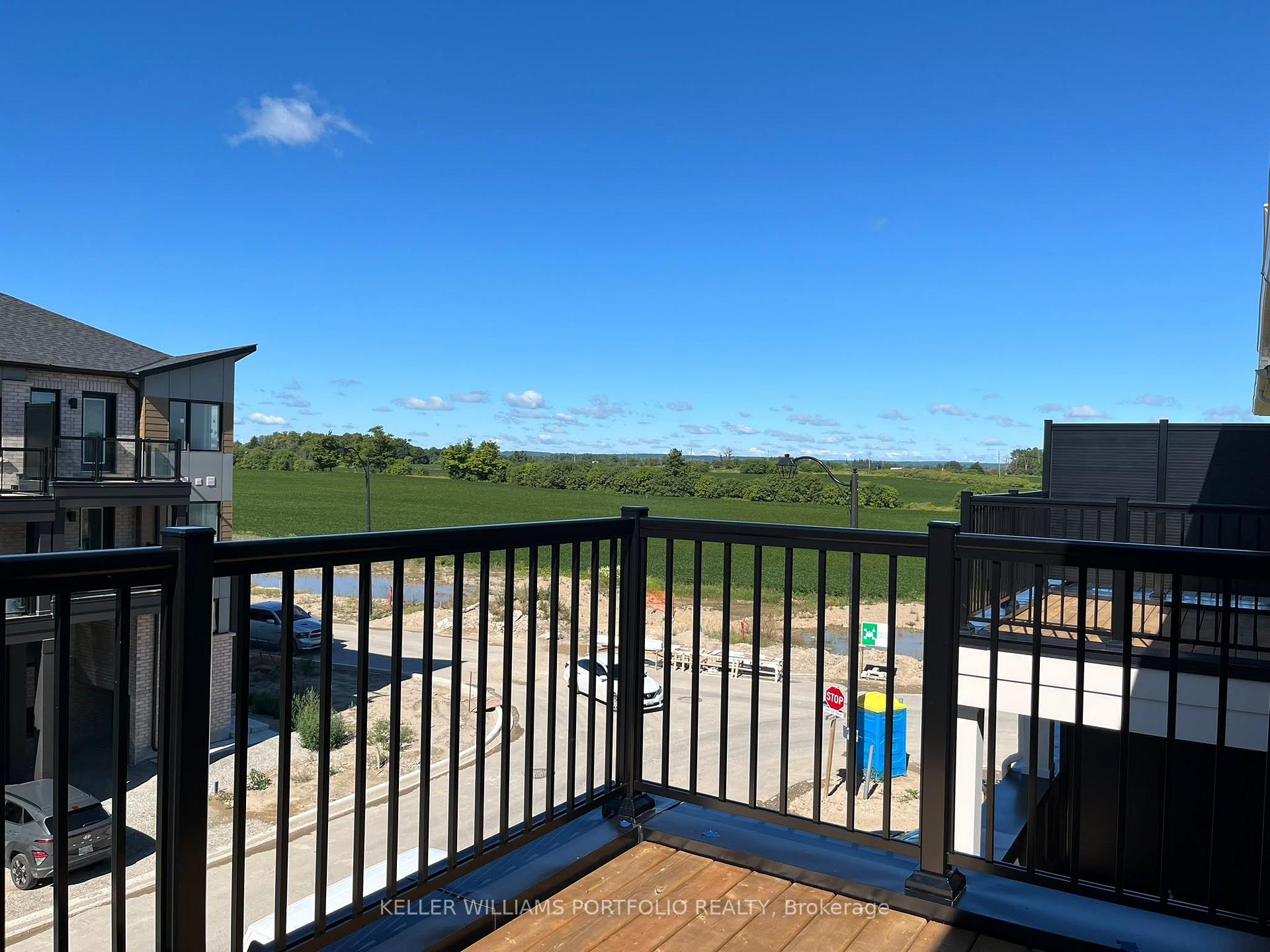 Photo 8 of Unit Upper, 8 Thornbird Crescent, Brampton, Northwest Brampton — HOMEH