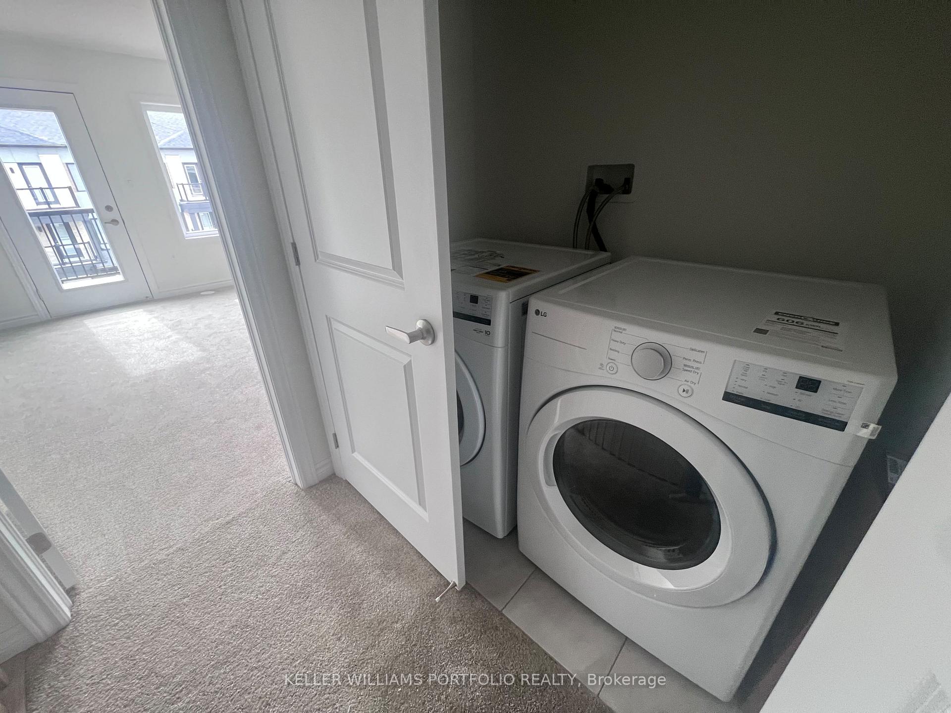 Photo 13 of Unit Upper, 8 Thornbird Crescent, Brampton, Northwest Brampton — HOMEH