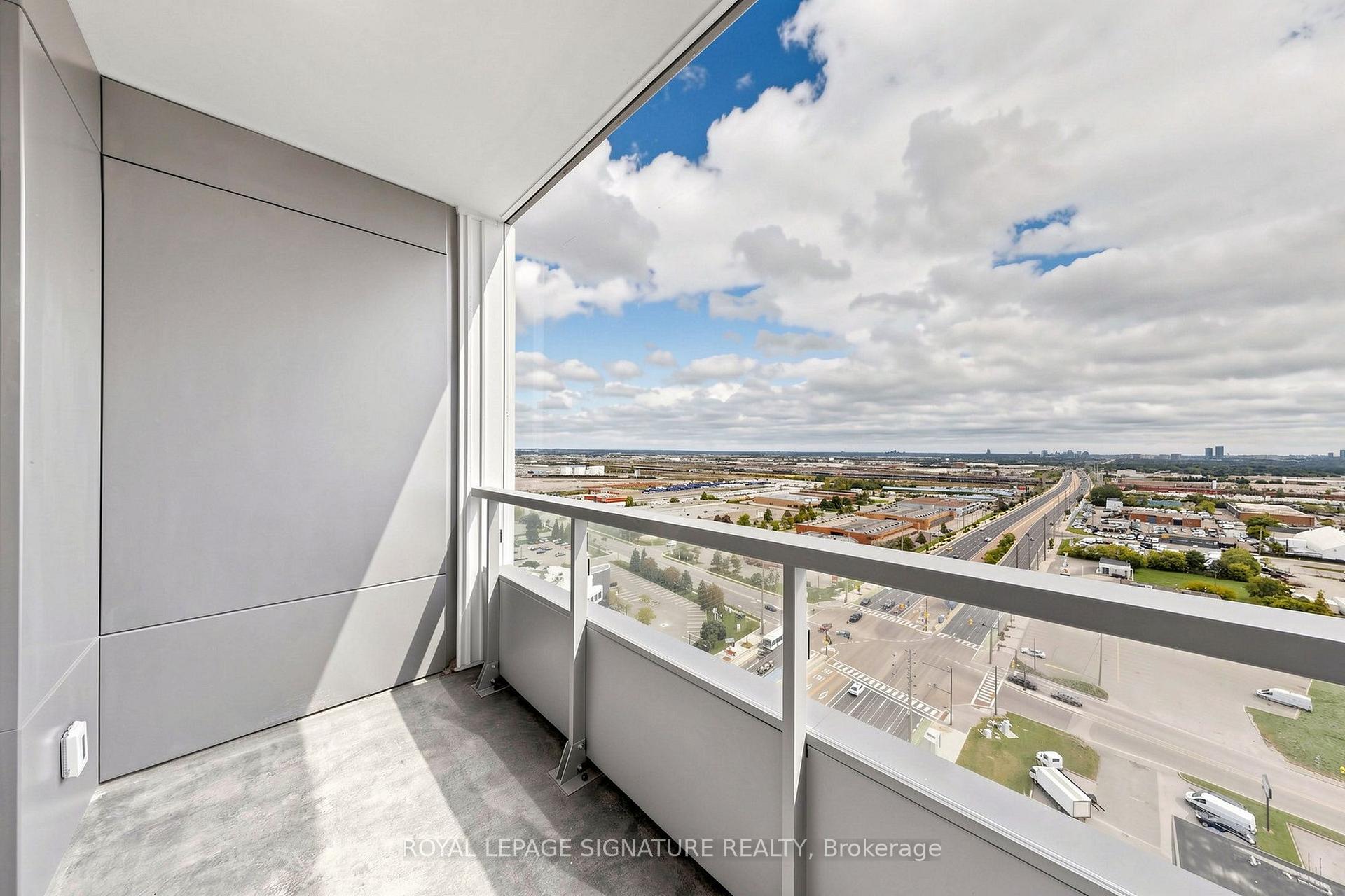 Photo 13 of Unit 1603, 5 Meadowdale Road, Vaughan, Vaughan Corporate Centre — HOMEH