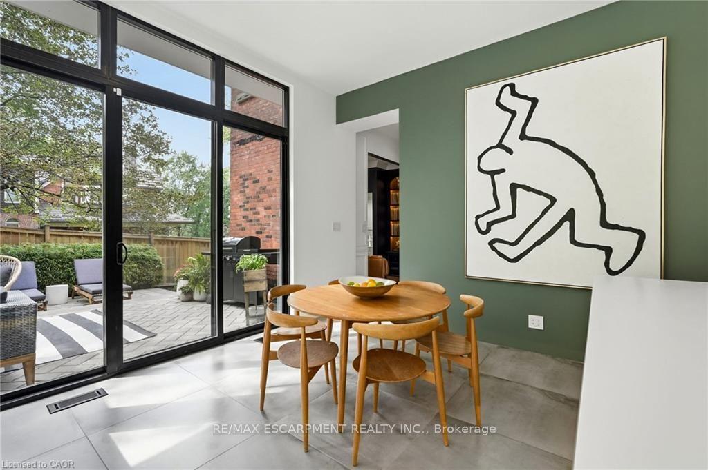 Photo 11 of 2 Freeman Place, Hamilton, Corktown — HOMEH