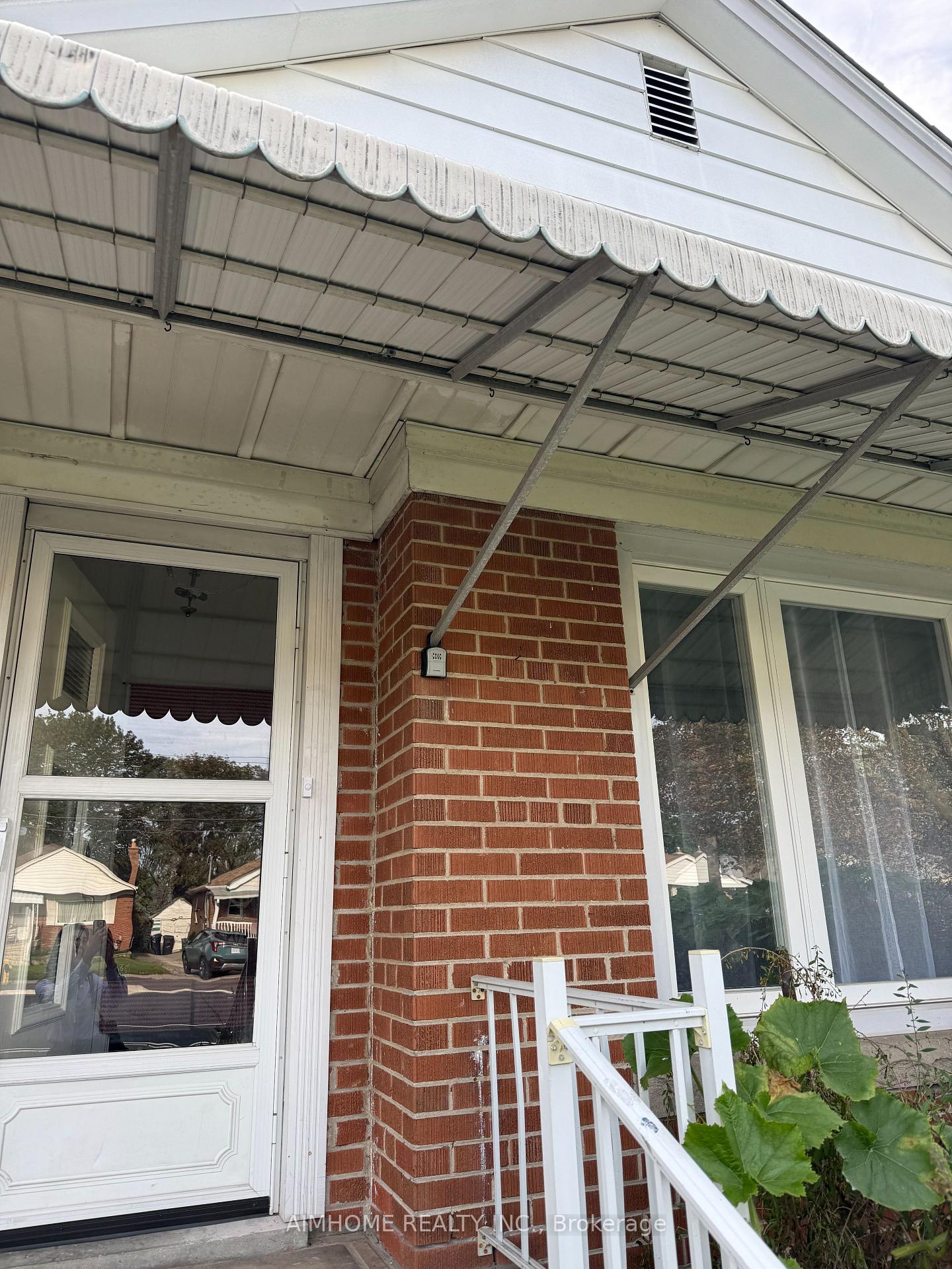 Photo 2 of Unit #2, 1218 Warden Avenue, Scarborough, Wexford-Maryvale — HOMEH