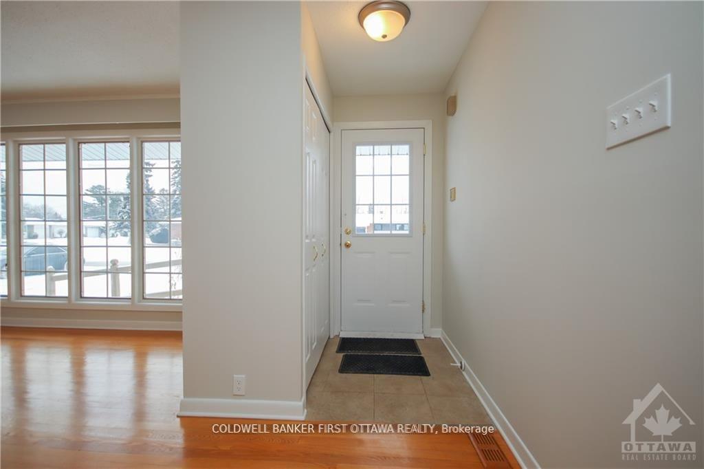 Photo 2 of 74 Hilliard Avenue, Ottawa, City View/Skyline/Fisher Heights/Parkwood Hills — HOMEH
