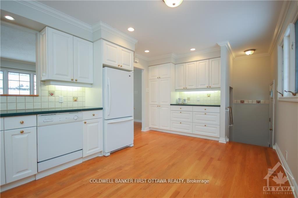 Photo 10 of 74 Hilliard Avenue, Ottawa, City View/Skyline/Fisher Heights/Parkwood Hills — HOMEH