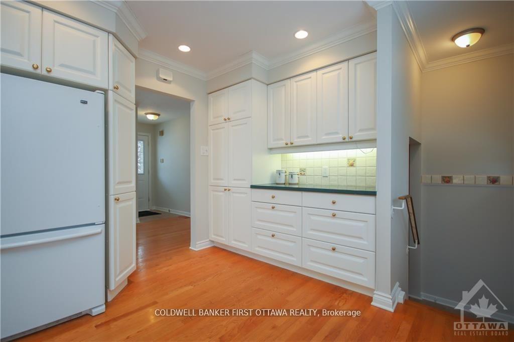 Photo 12 of 74 Hilliard Avenue, Ottawa, City View/Skyline/Fisher Heights/Parkwood Hills — HOMEH