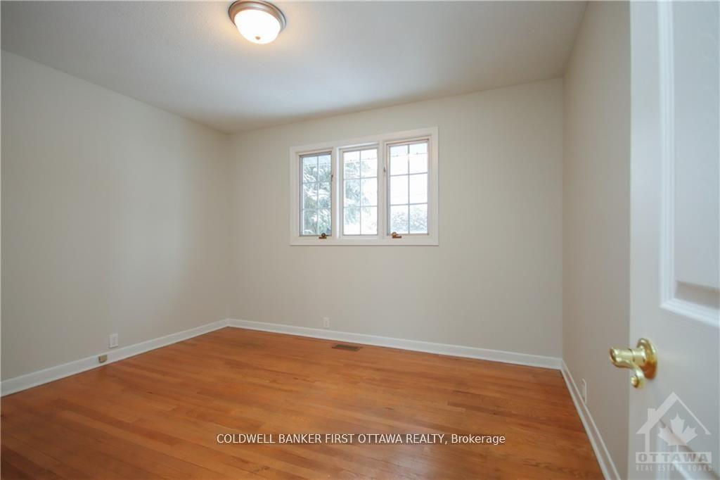 Photo 13 of 74 Hilliard Avenue, Ottawa, City View/Skyline/Fisher Heights/Parkwood Hills — HOMEH