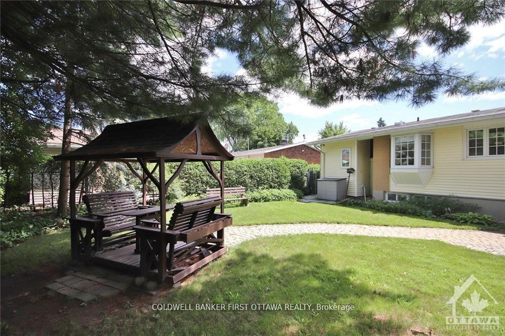 Photo 32 of 74 Hilliard Avenue, Ottawa, City View/Skyline/Fisher Heights/Parkwood Hills — HOMEH