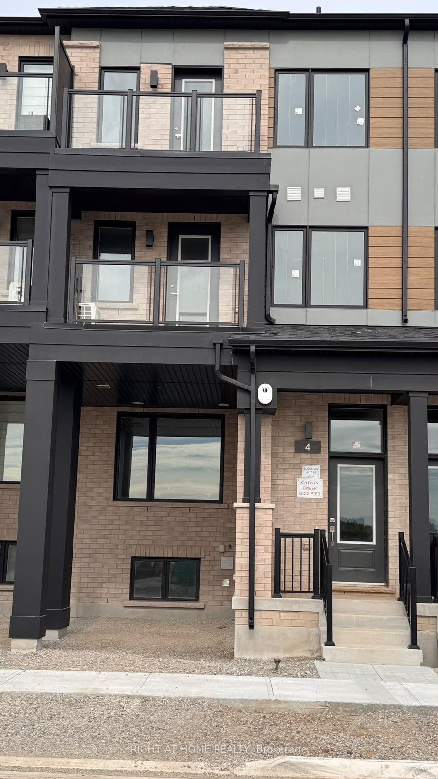 Photo 2 of 4 Twinflower Way, Brampton, Northwest Brampton — HOMEH