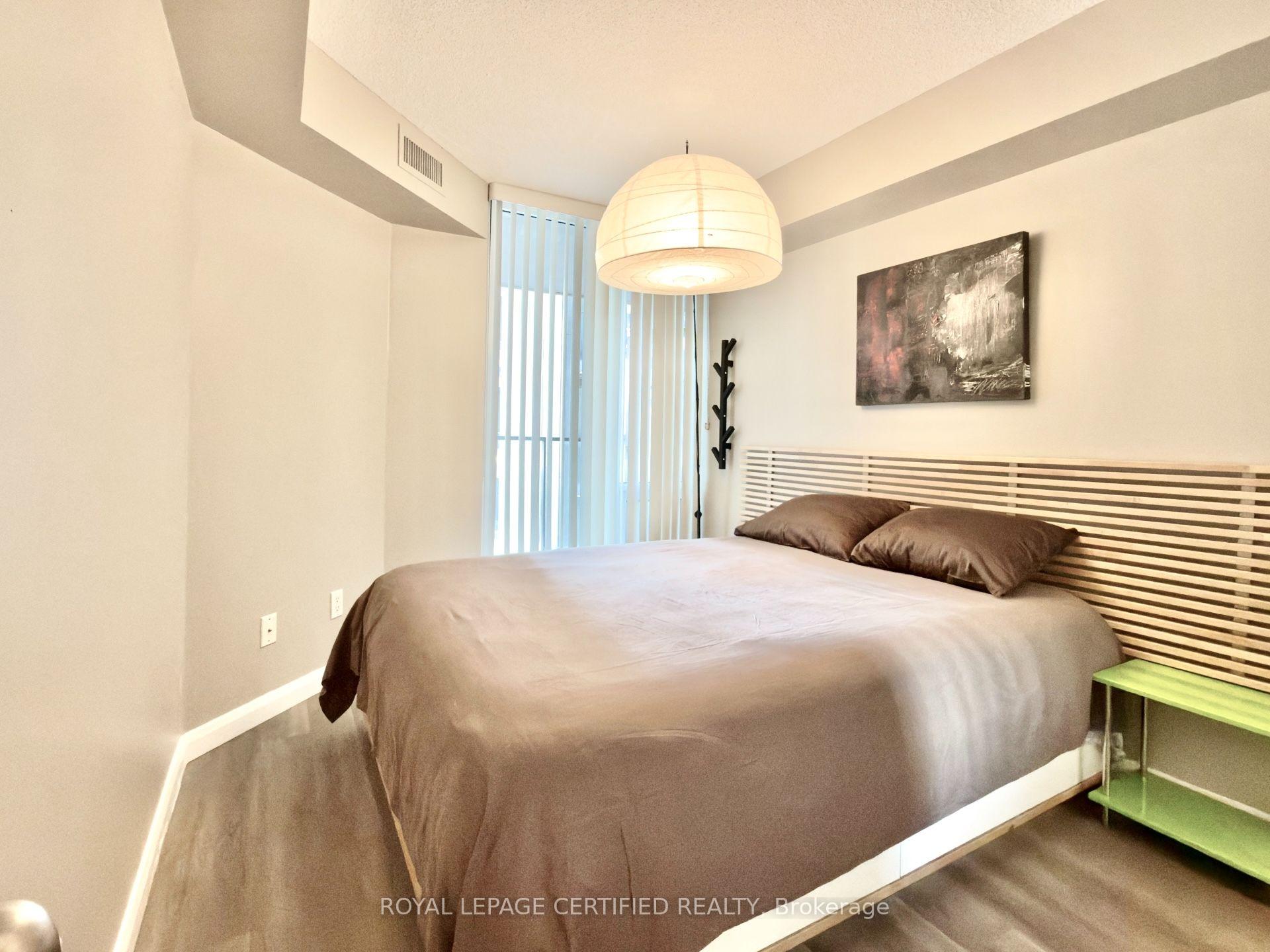 Photo 11 of Unit 552, 111 Elizabeth Street, Toronto, Bay Street Corridor — HOMEH