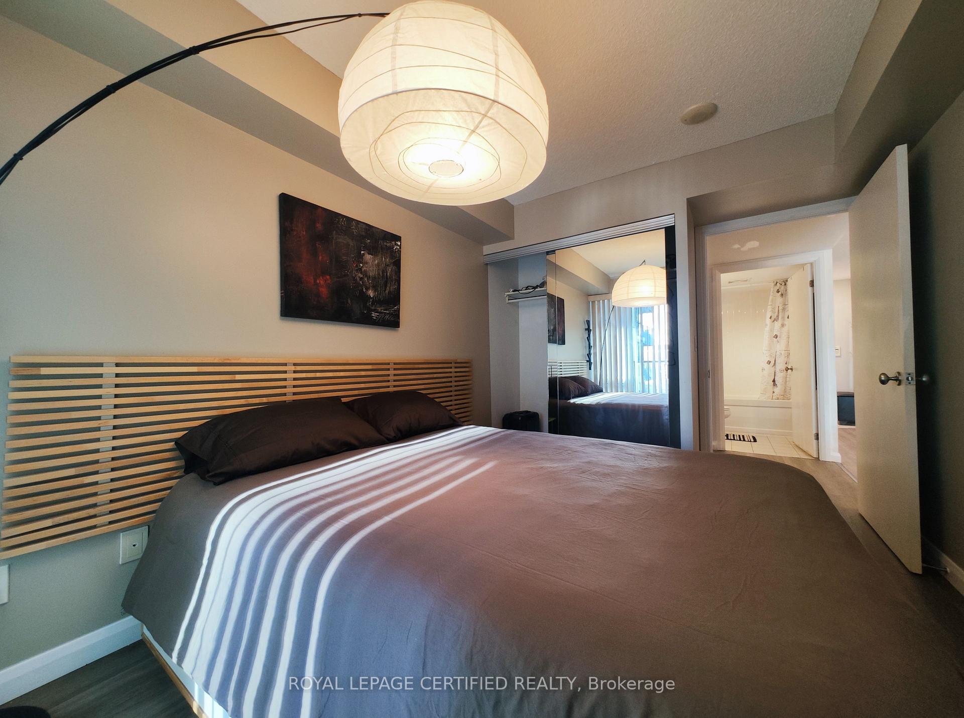 Photo 12 of Unit 552, 111 Elizabeth Street, Toronto, Bay Street Corridor — HOMEH