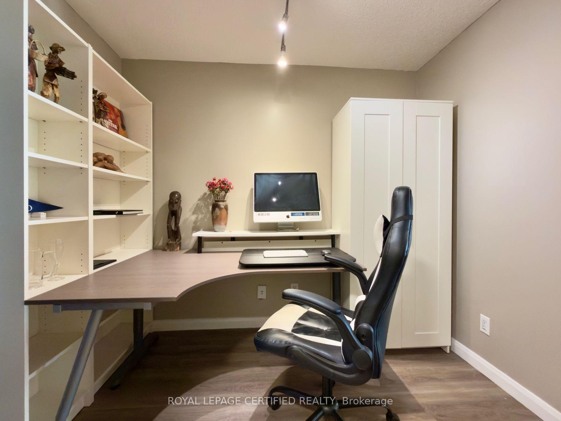 Photo 17 of Unit 552, 111 Elizabeth Street, Toronto, Bay Street Corridor — HOMEH